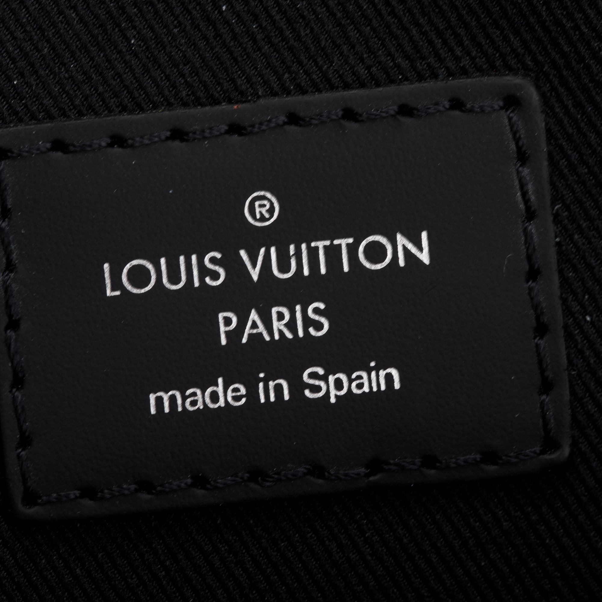 Louis Vuitton Damier Graphite District MM