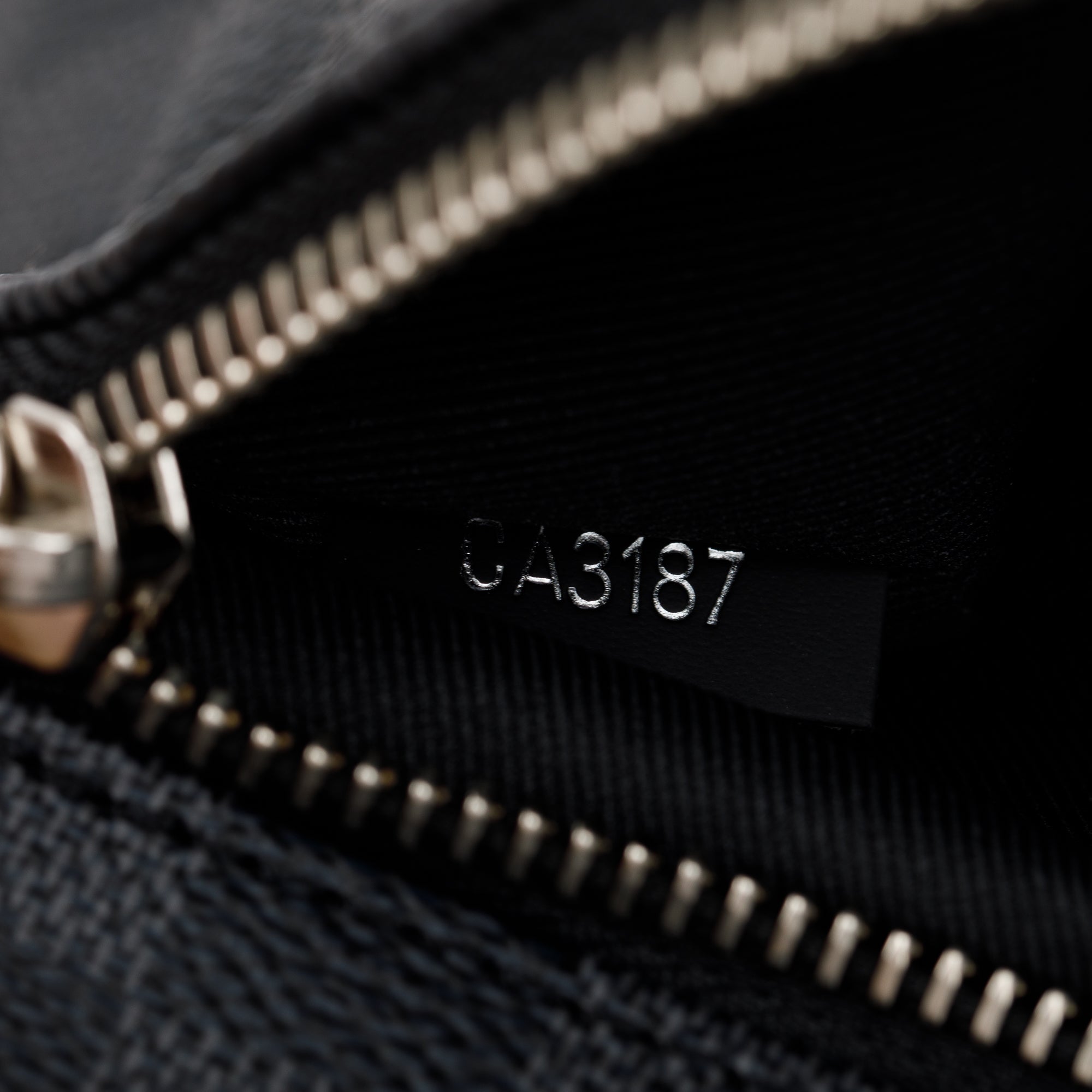 Louis Vuitton Damier Graphite District MM