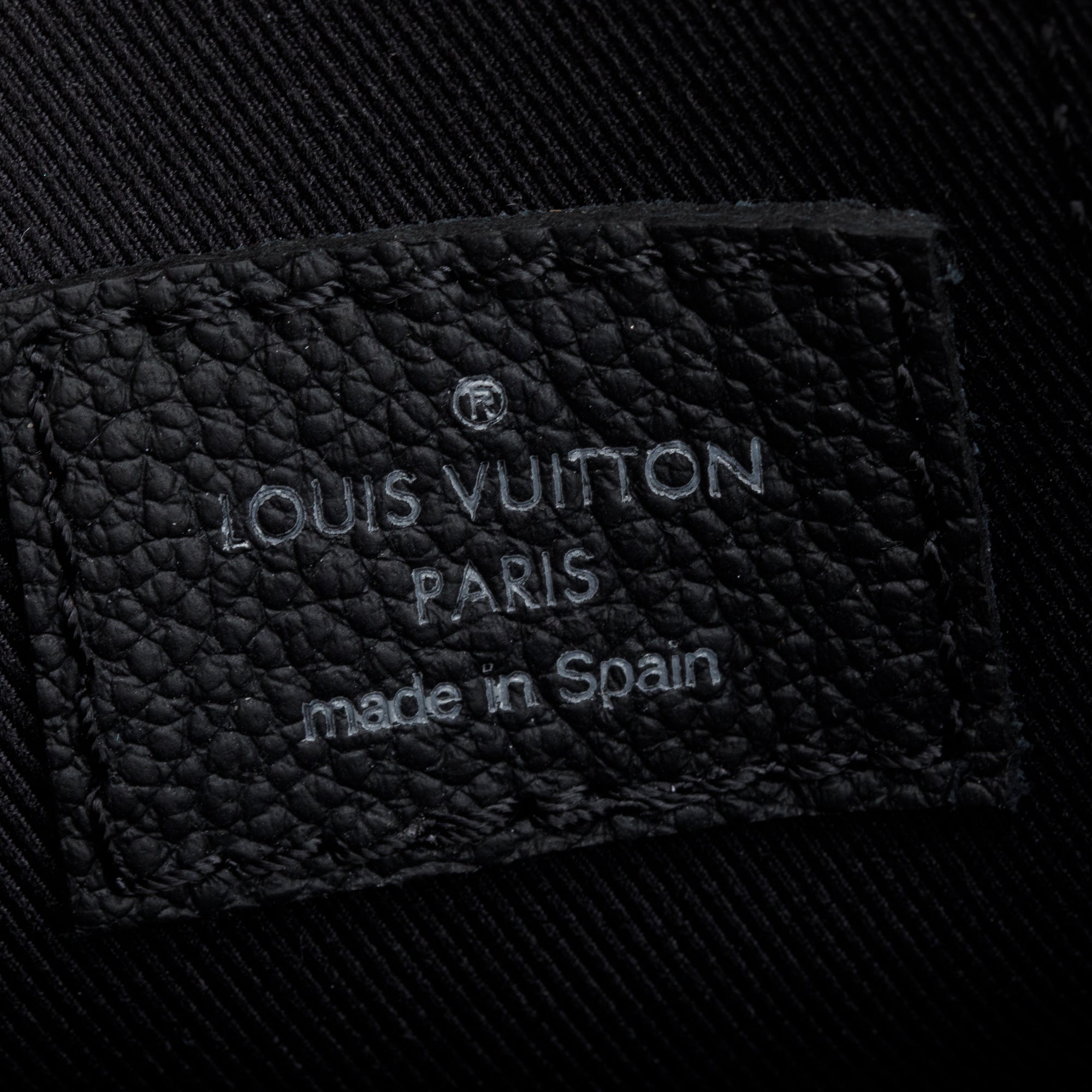 Louis Vuitton Damier Graphite Sac Plat XS w/ Strap