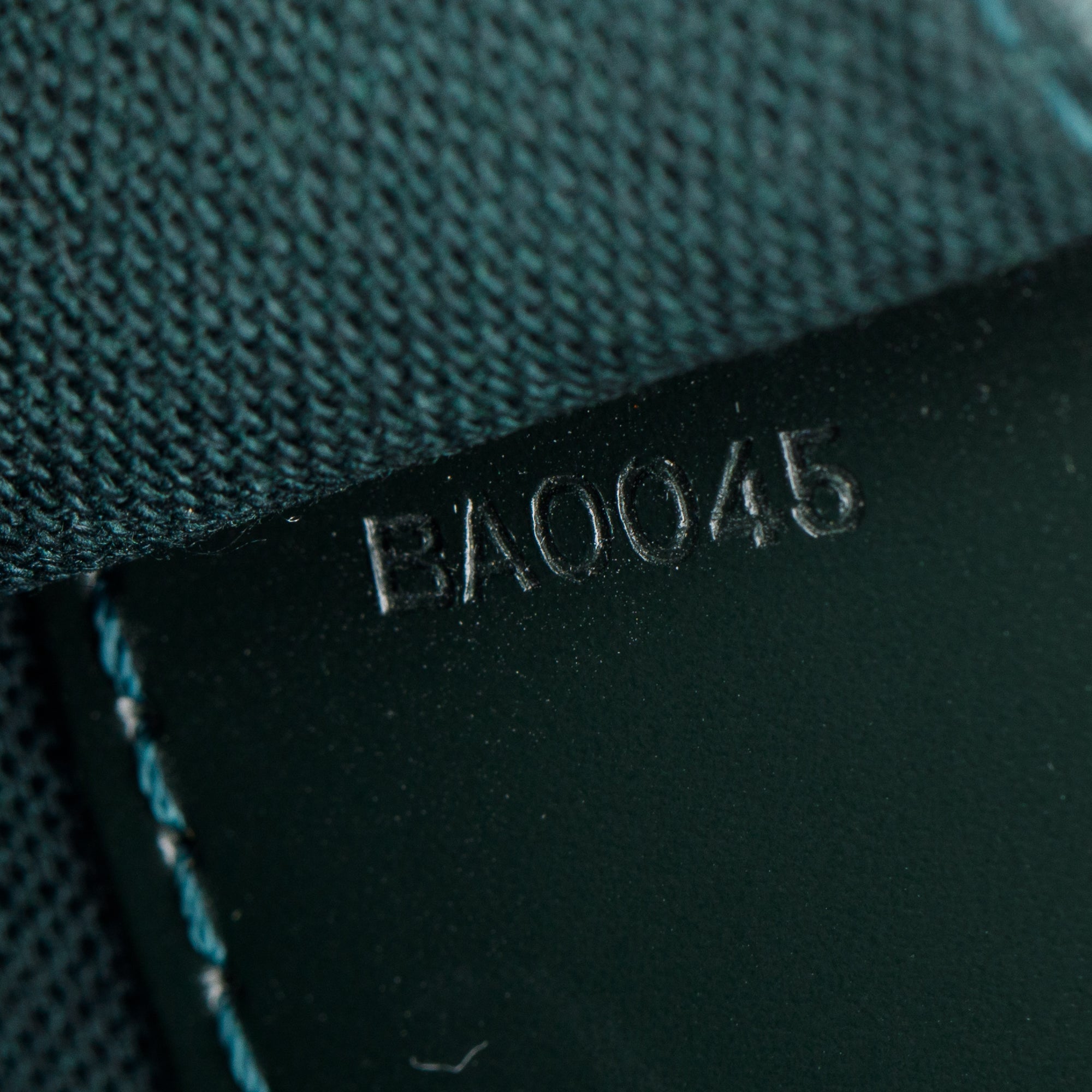 Louis Vuitton Green Taiga Leather Laguito Briefcase