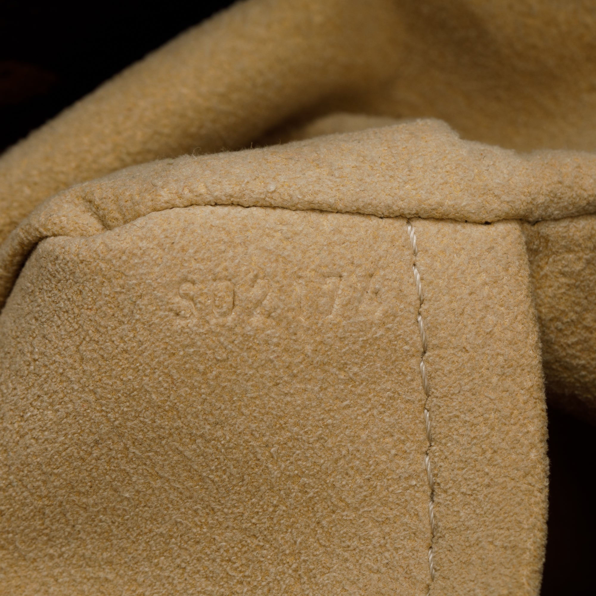 Louis Vuitton Monogram Artsy MM