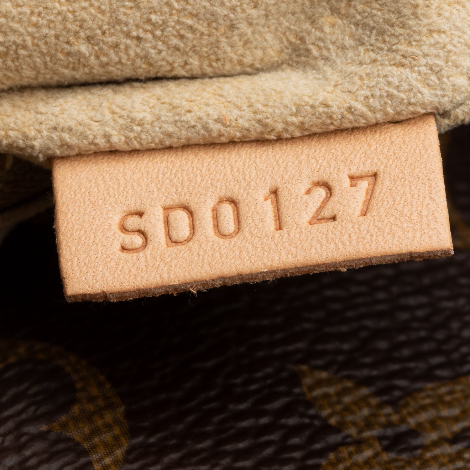 Louis Vuitton Monogram Artsy MM w/ Receipt