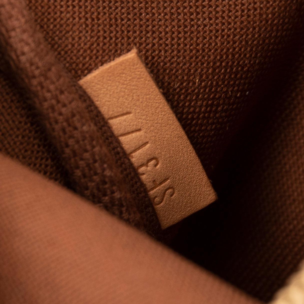 Louis Vuitton Monogram Christmas Animation Giraffe Mini Pochette Accessories