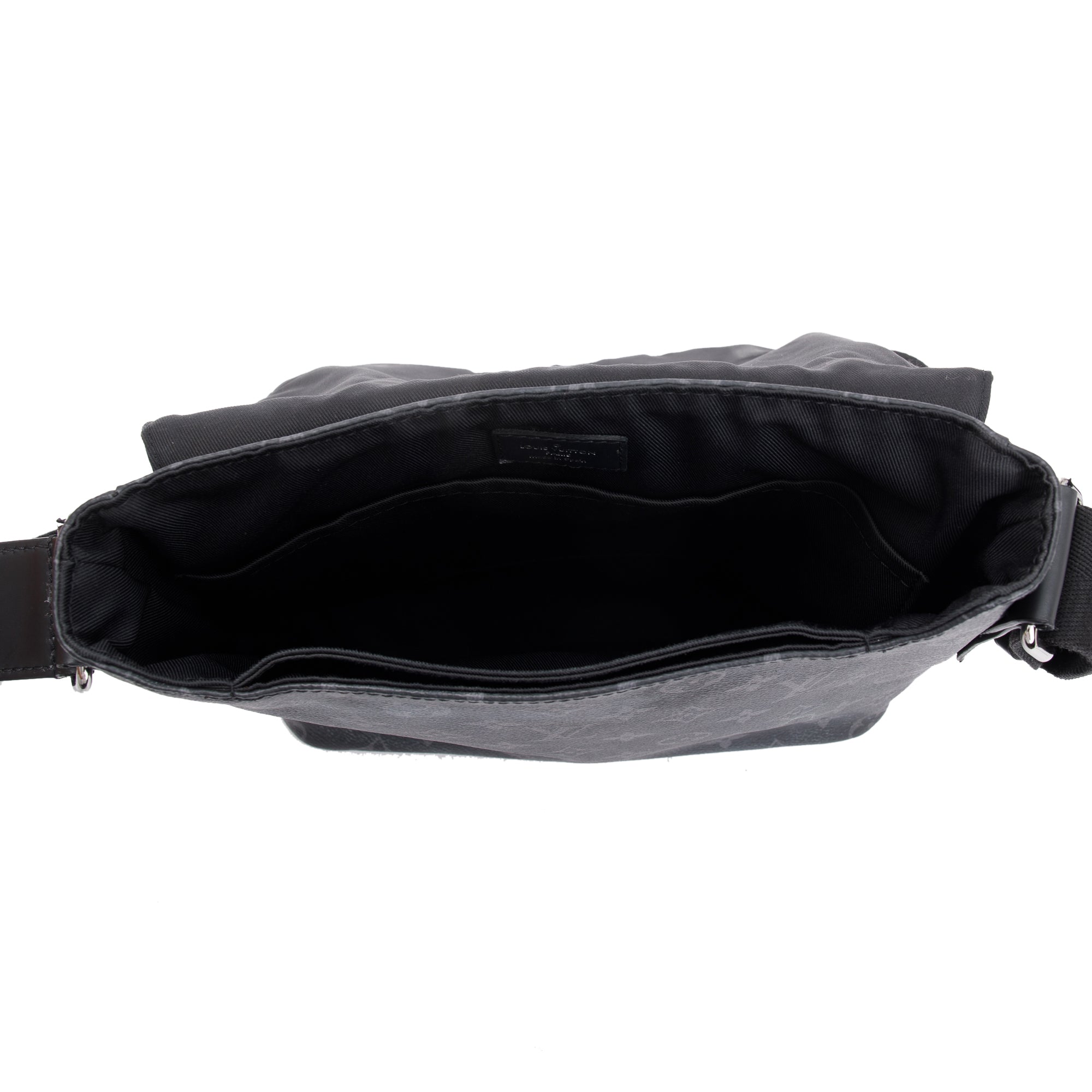 Louis Vuitton Monogram Eclipse District PM