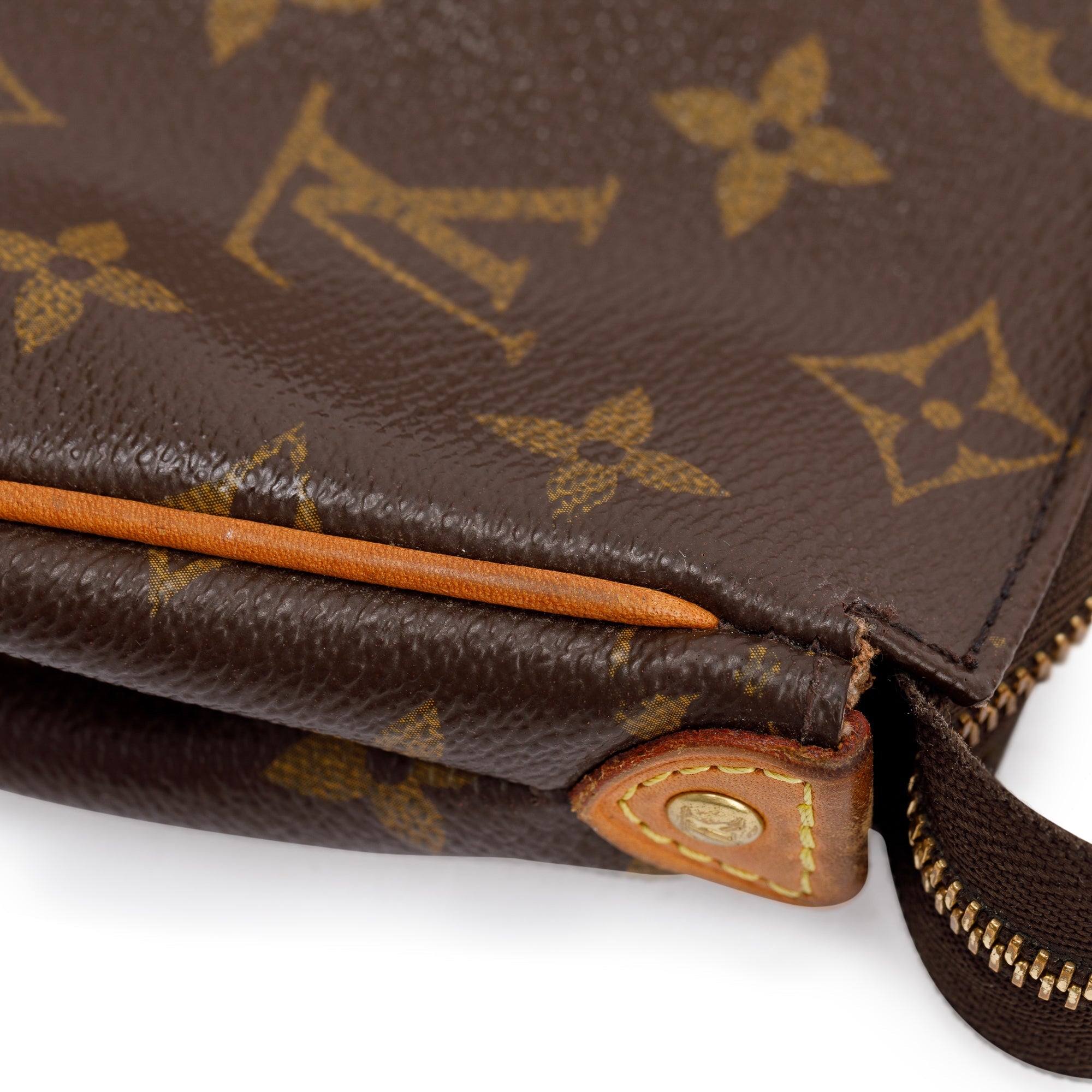 Louis Vuitton Monogram Eva Clutch w/ Strap & Box