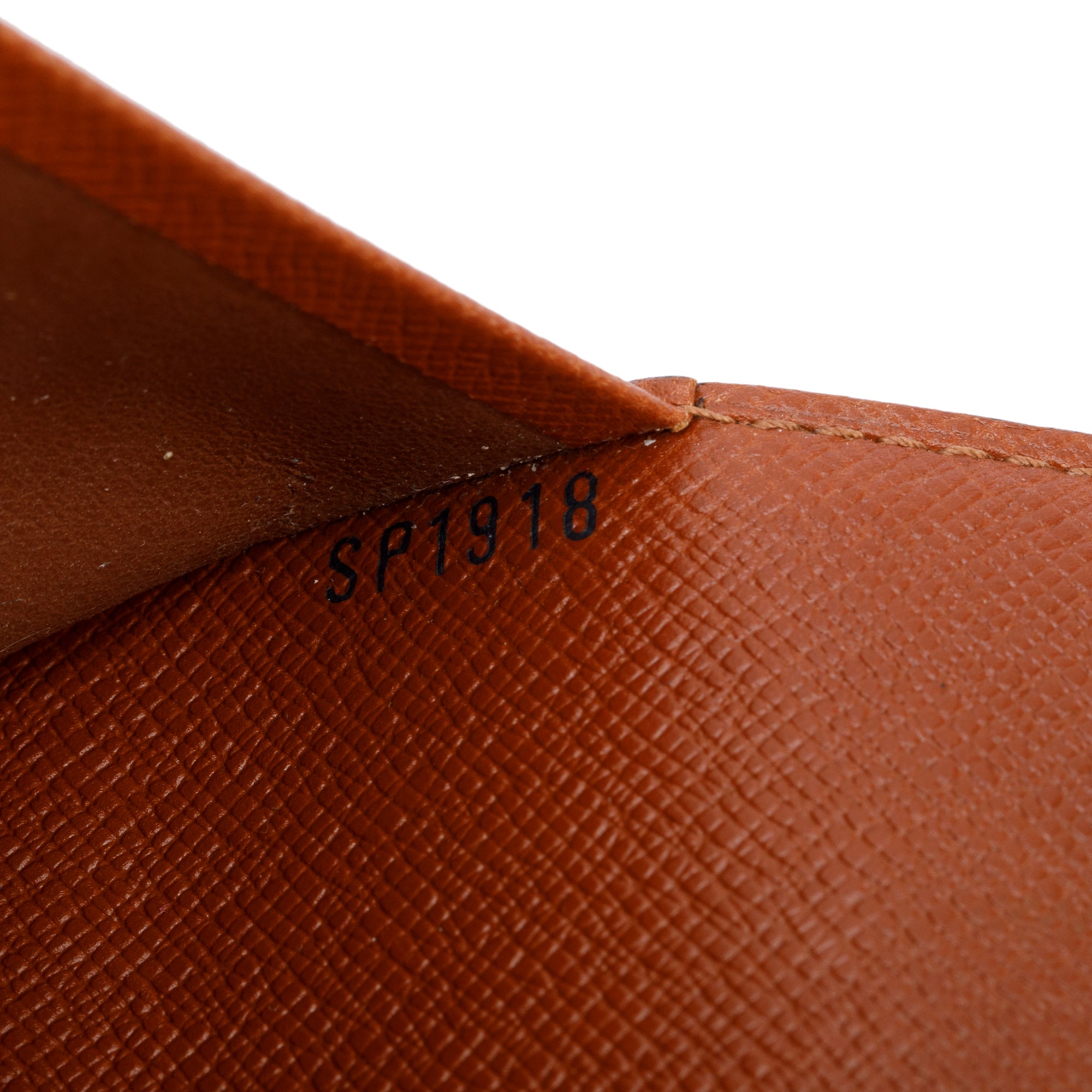 Louis Vuitton Monogram Medium Ring Agenda Cover