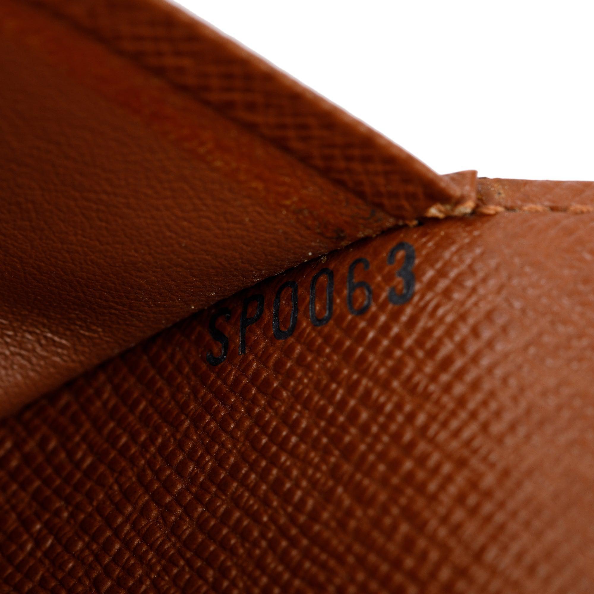 Louis Vuitton Monogram Medium Ring Agenda Cover