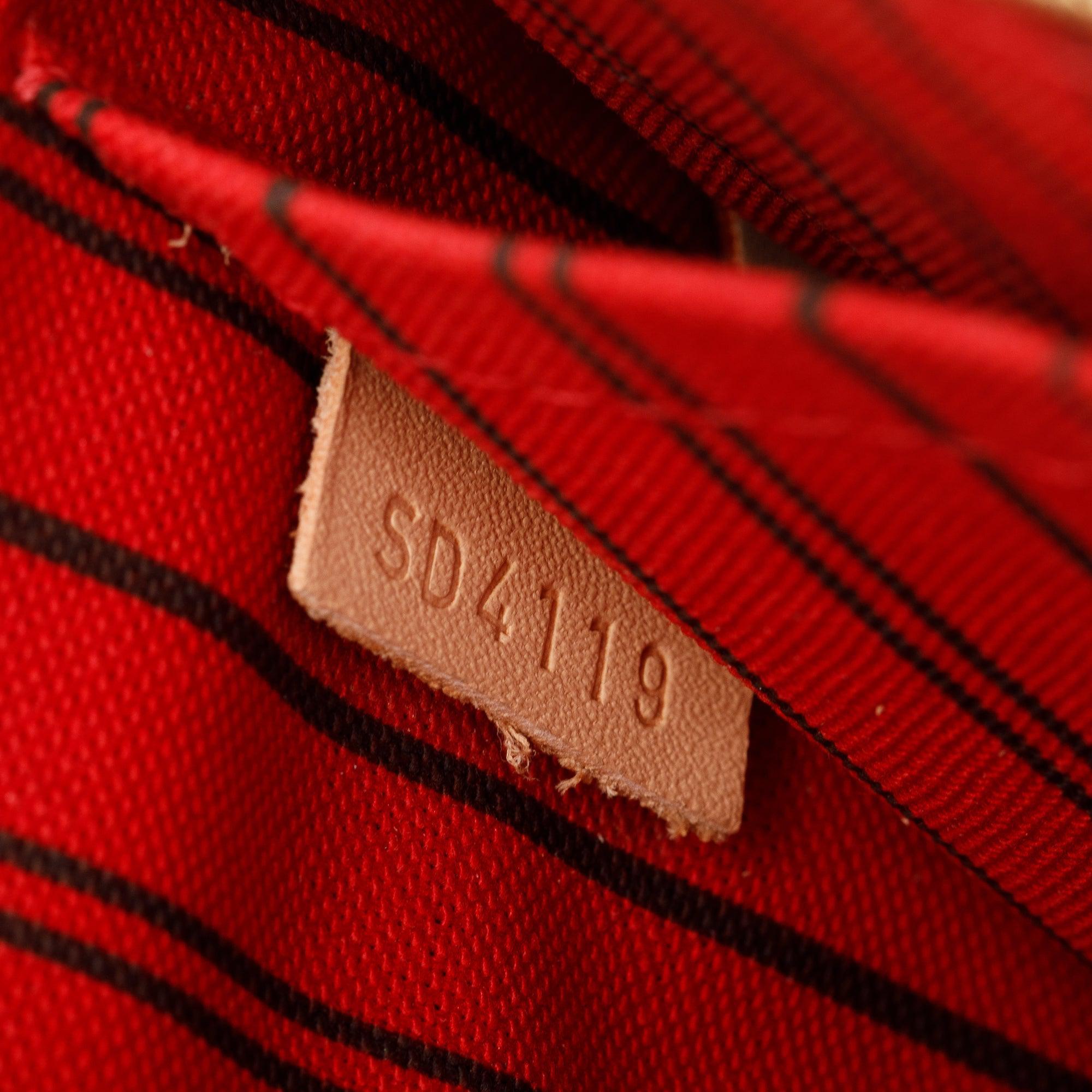 Louis Vuitton Monogram Neverfull Pochette