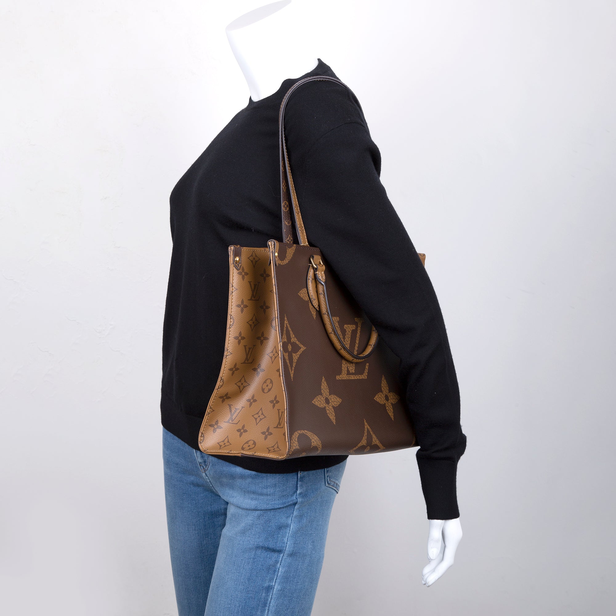 Louis Vuitton Monogram OnTheGo MM w/ Box