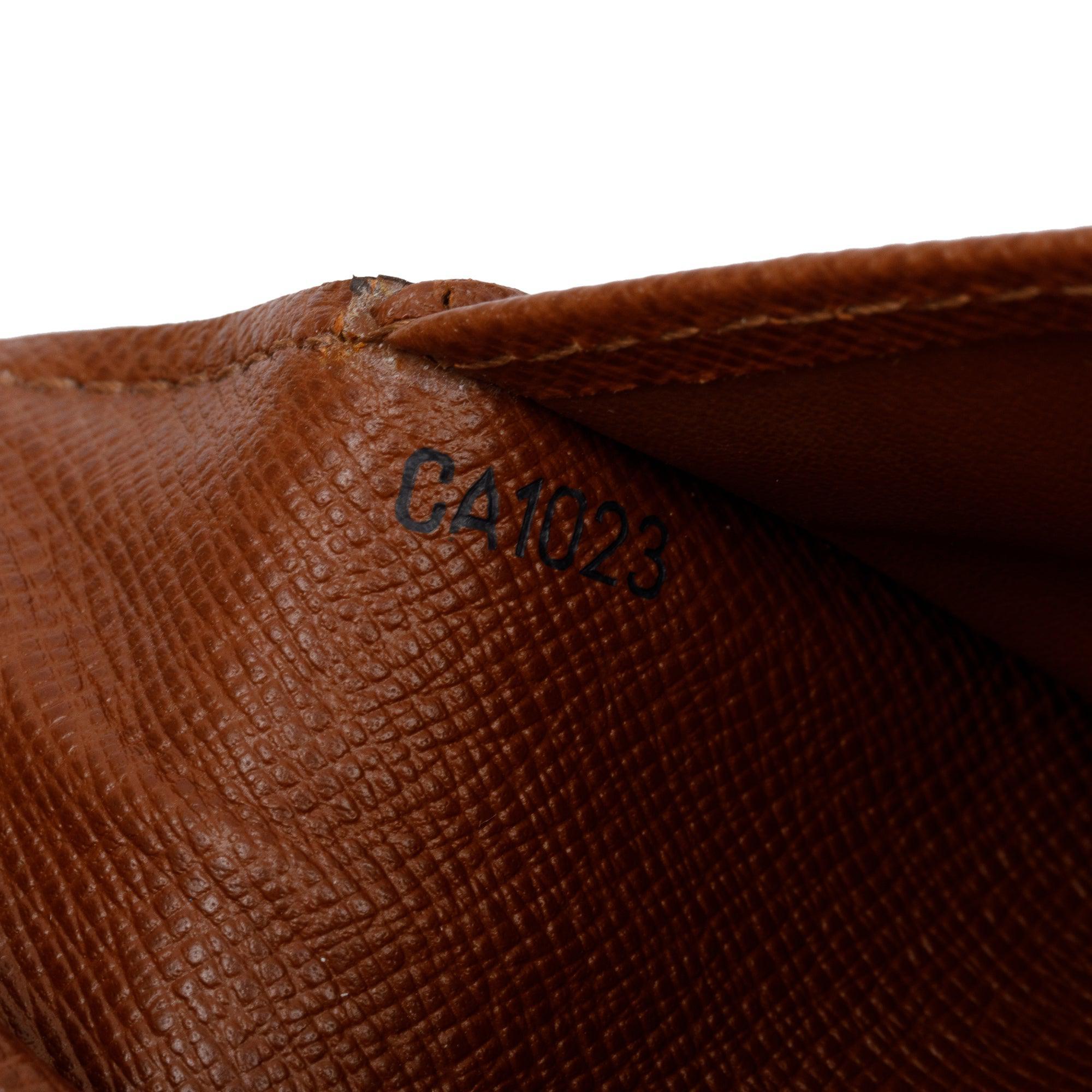 Louis Vuitton Monogram Passport Trifold Oraganizer w/ Box