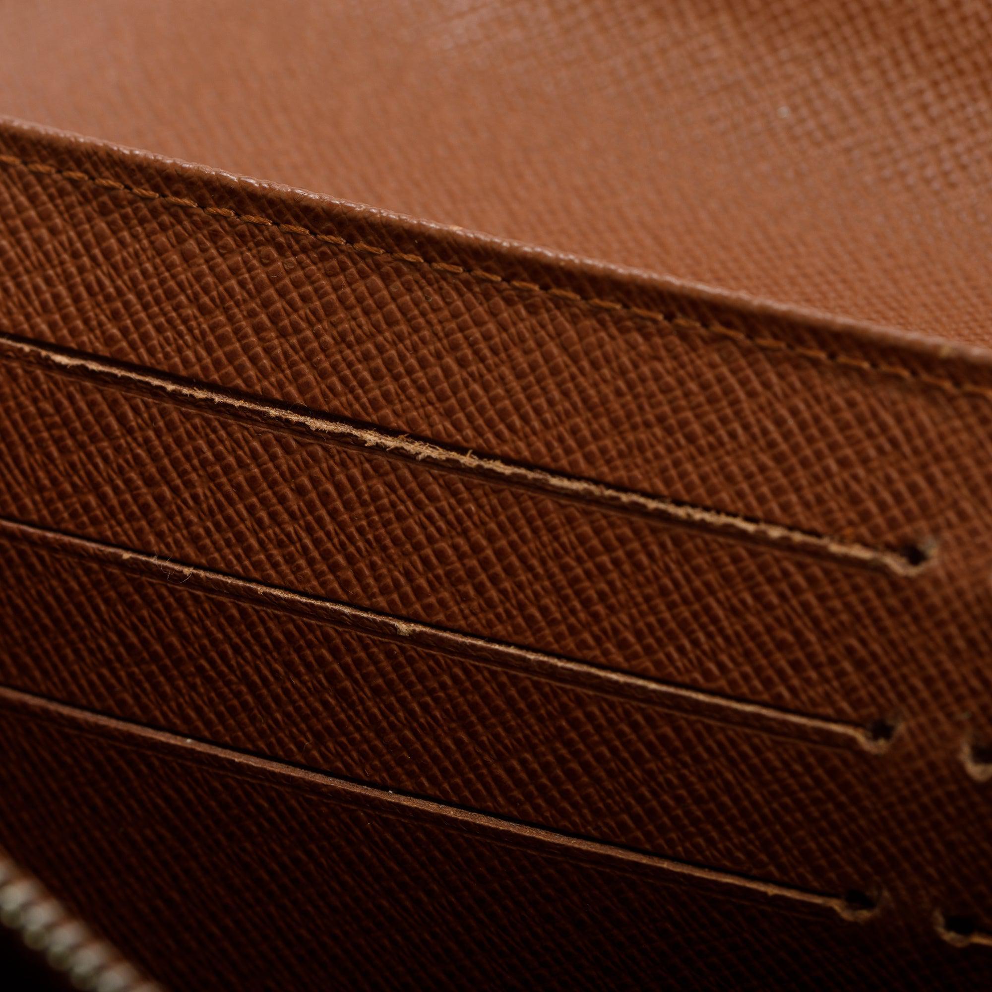 Louis Vuitton Monogram Sarah Wallet