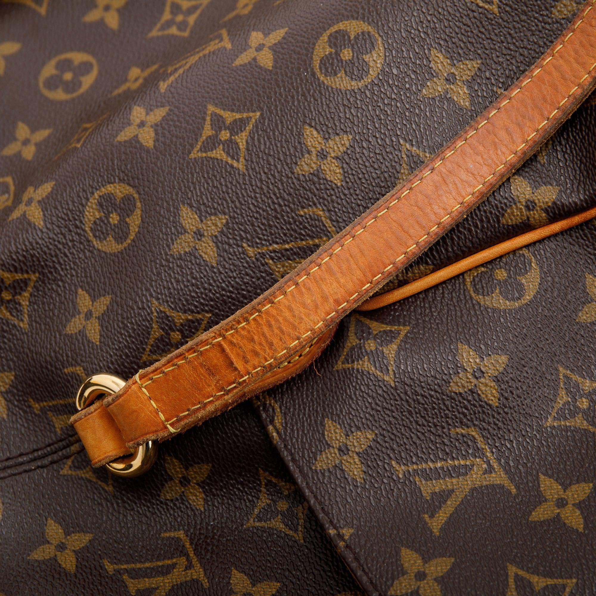 Louis Vuitton Monogram Totally MM