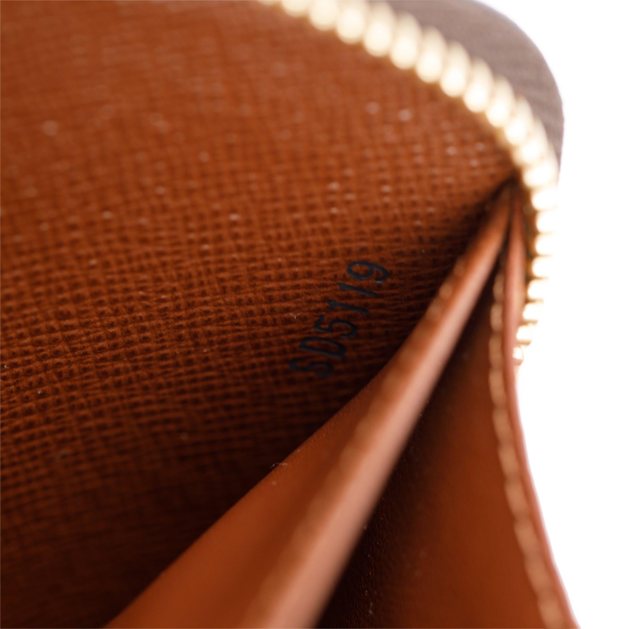 Louis Vuitton Monogram Zippy Wallet