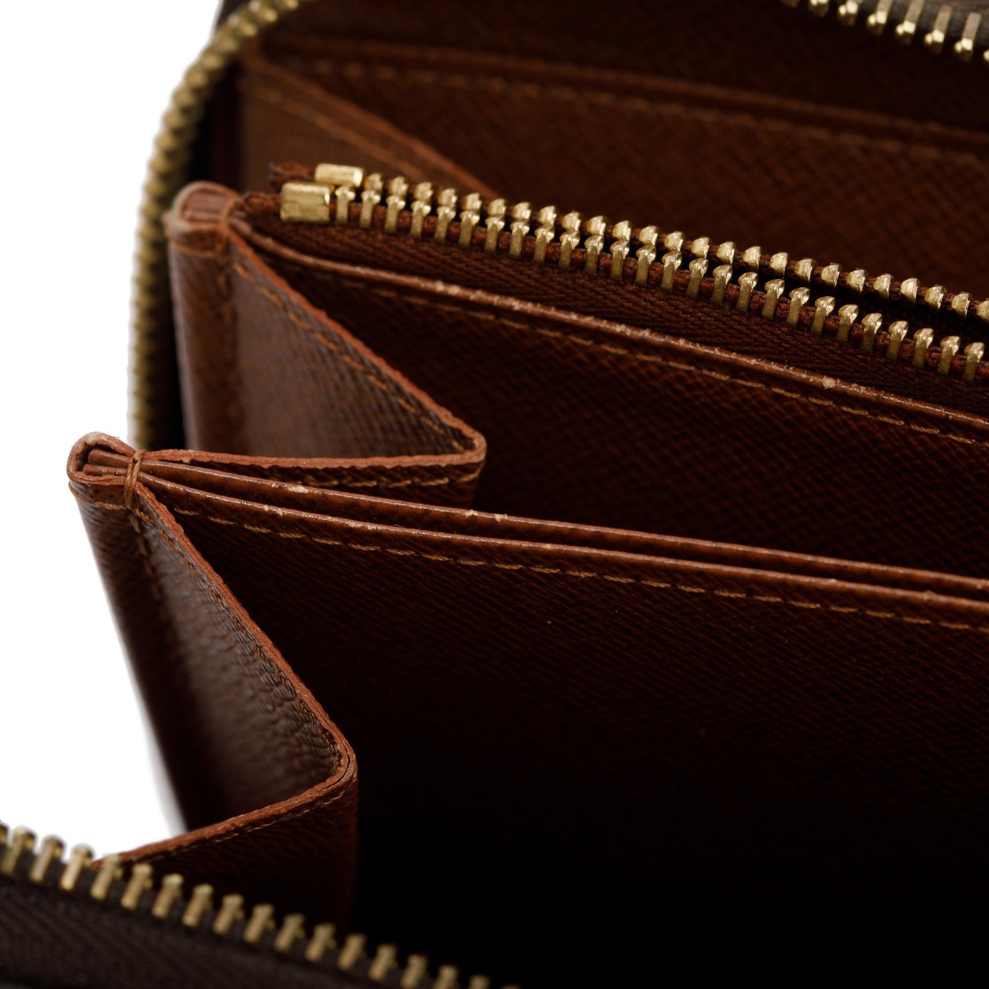 Louis Vuitton Monogram Zippy Wallet