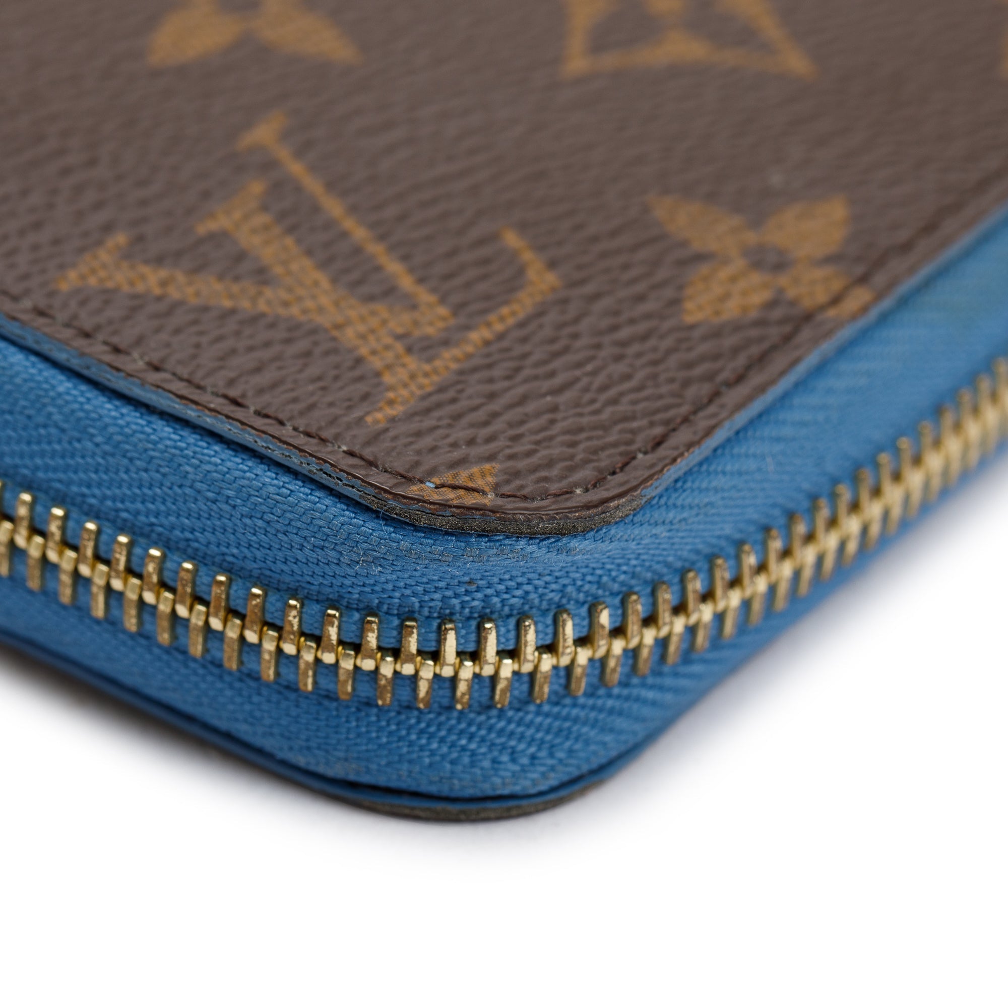 Louis Vuitton Monogram Zippy Wallet w/ Box & Receipt