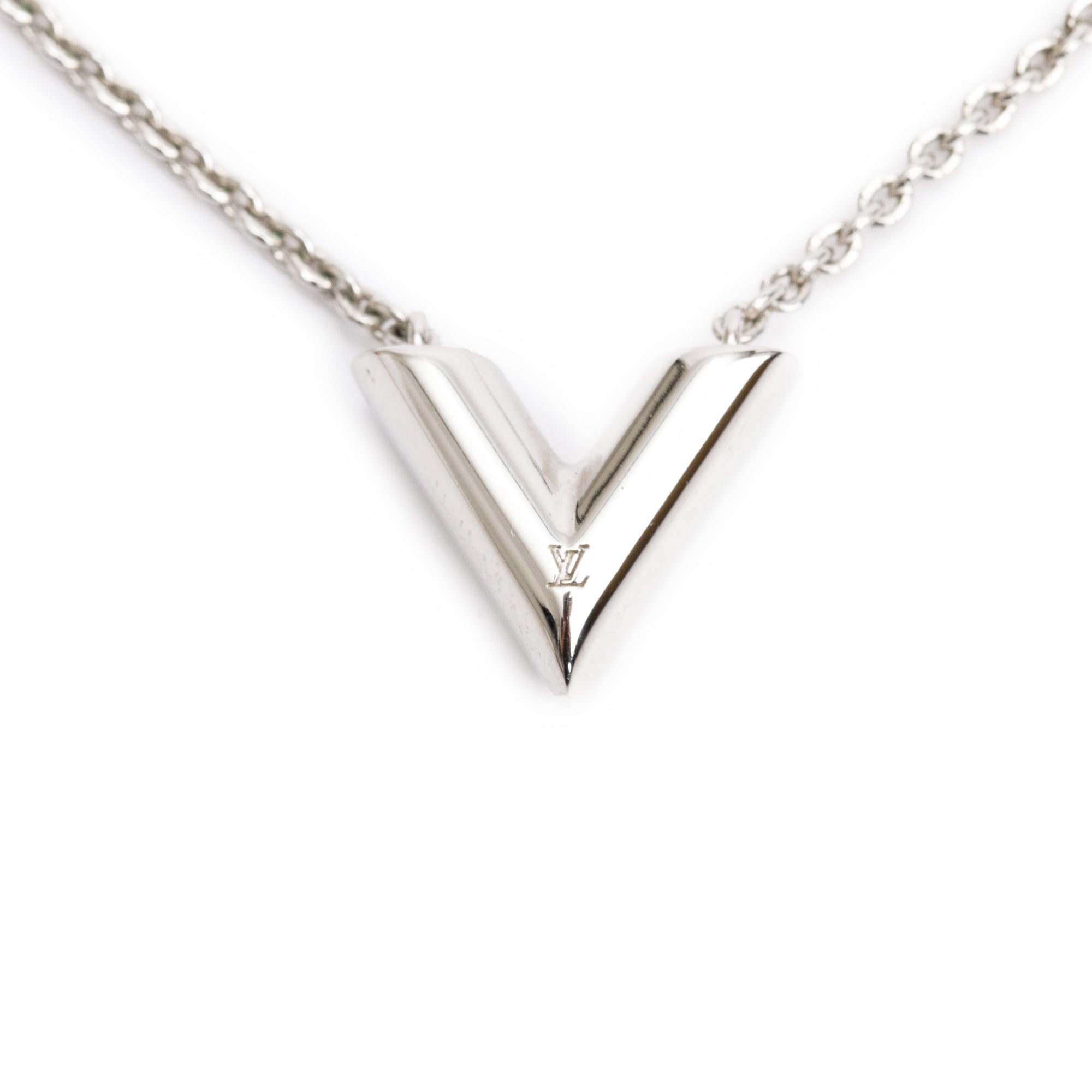 Louis Vuitton Palladium Plated Essential V Supple Pendant Necklace w/ Box