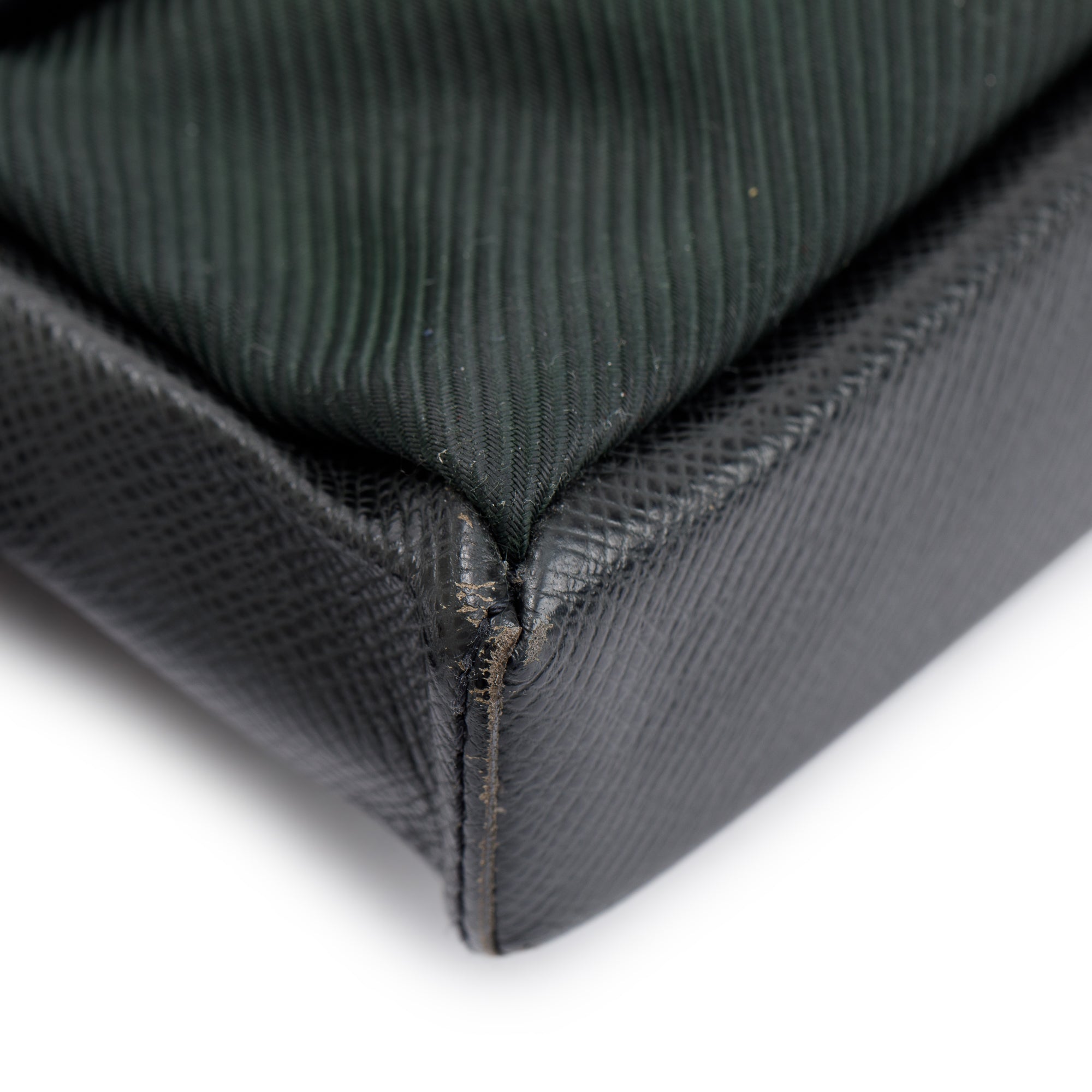 Louis Vuitton Taiga Leather Saratov GM Messenger Bag