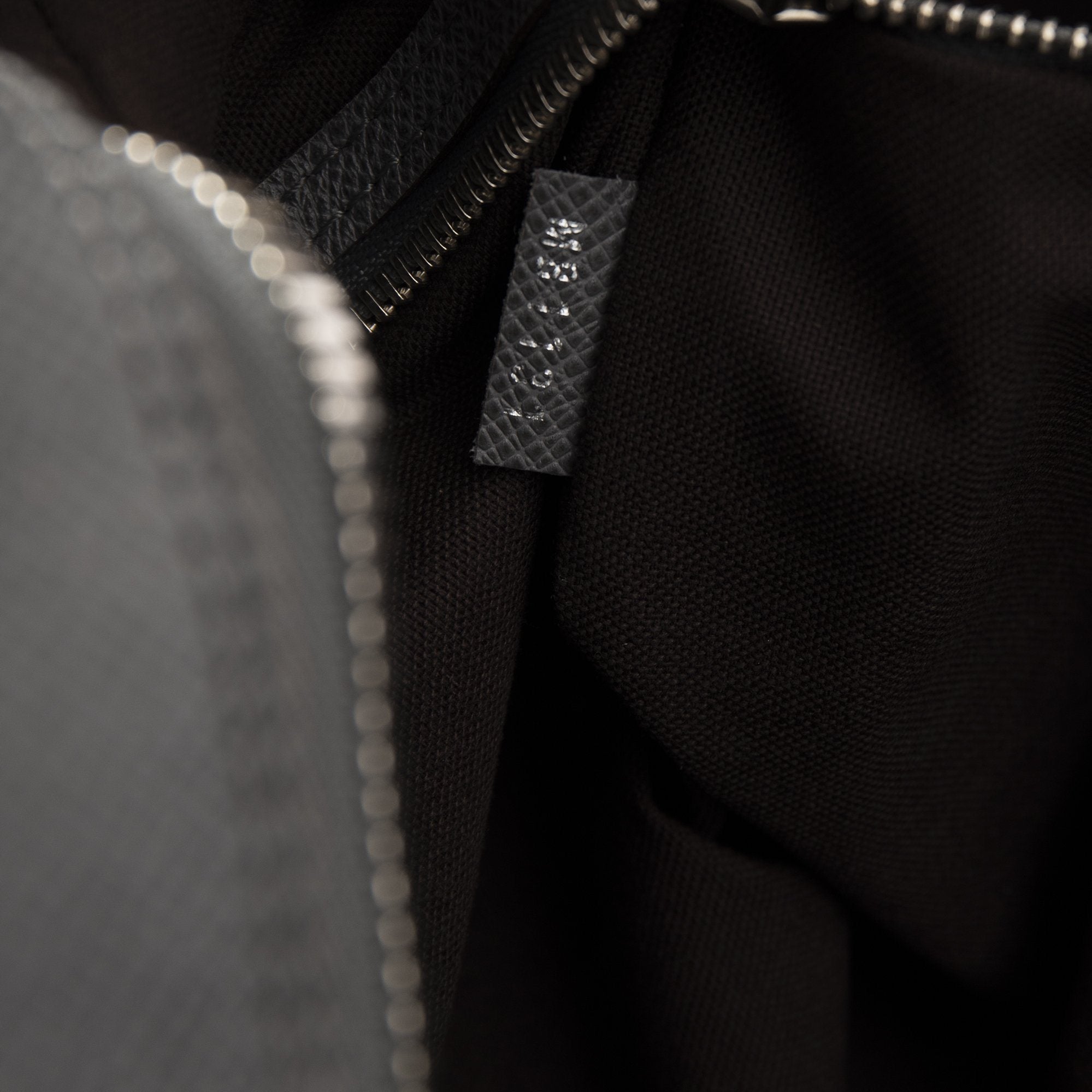 Louis Vuitton Taiga Neo Kendall Weekender Bag