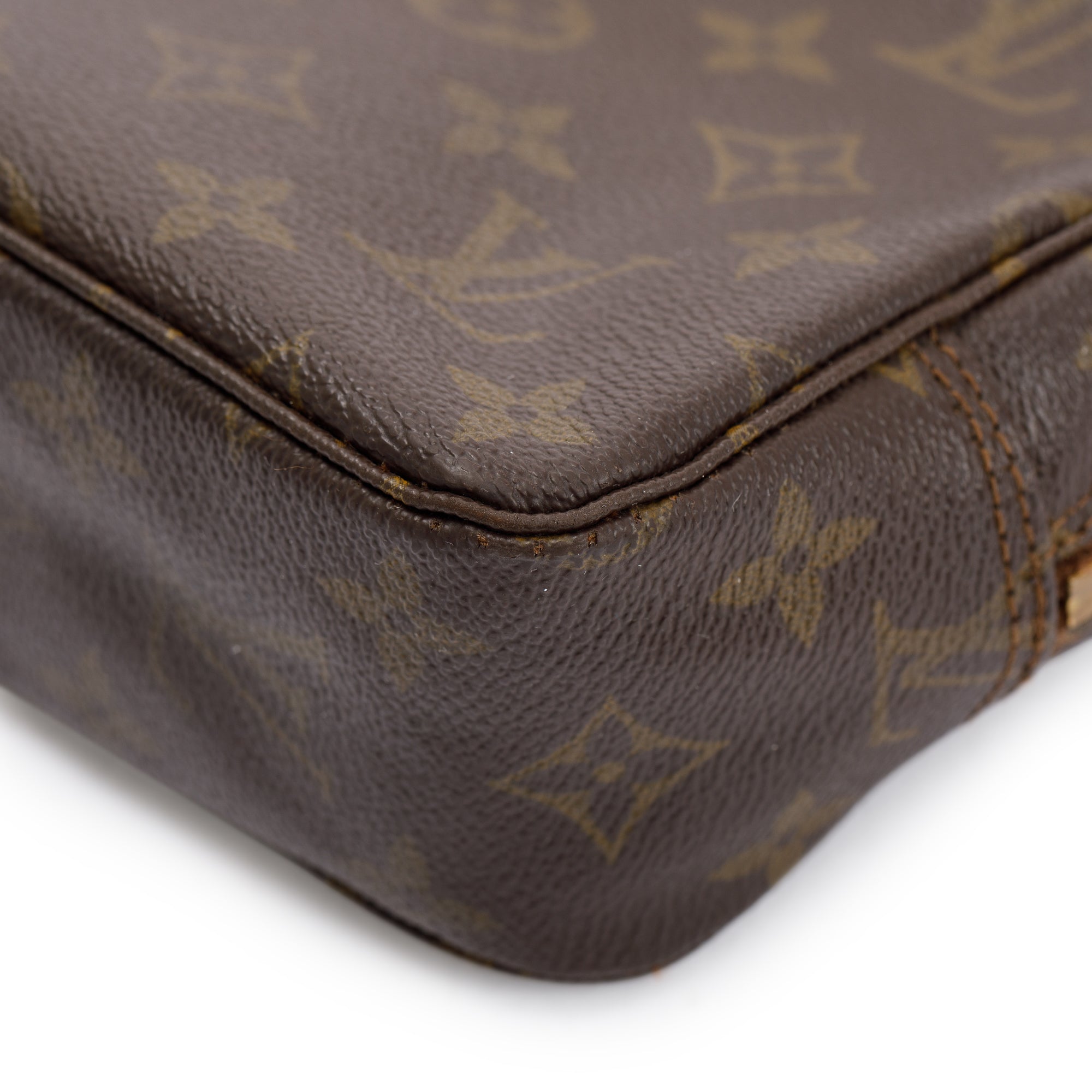 Louis Vuitton Vintage Monogram Trousse Toilette 23