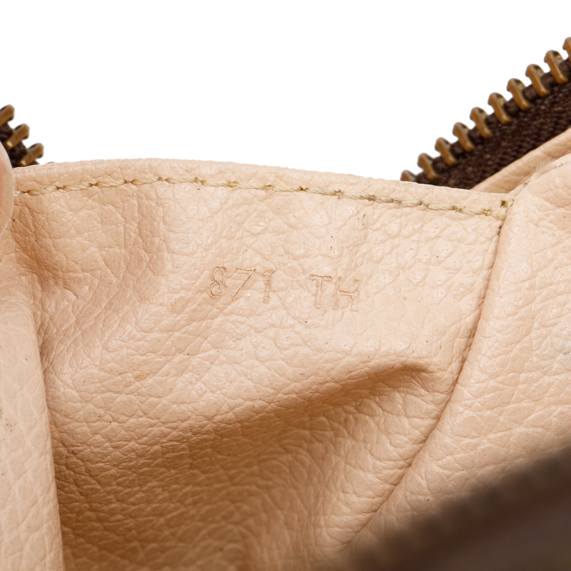 Louis Vuitton Vintage Monogram Trousse Toilette 23