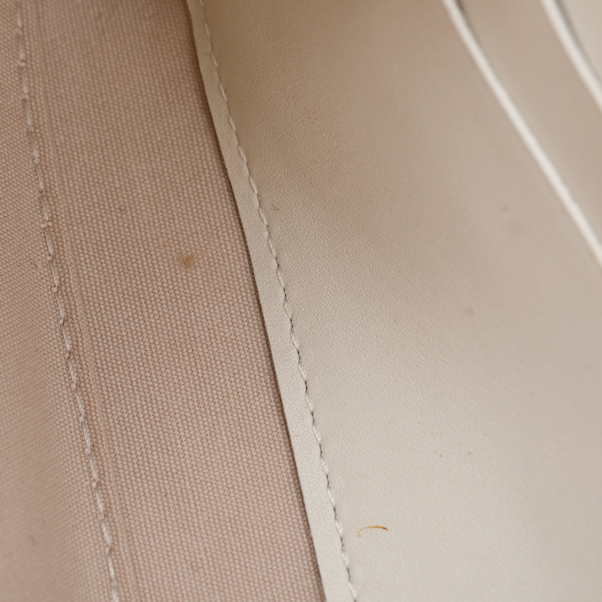 Louis Vuitton White Monogram Vernis Leather Sunset Boulevard Clutch w/ Box