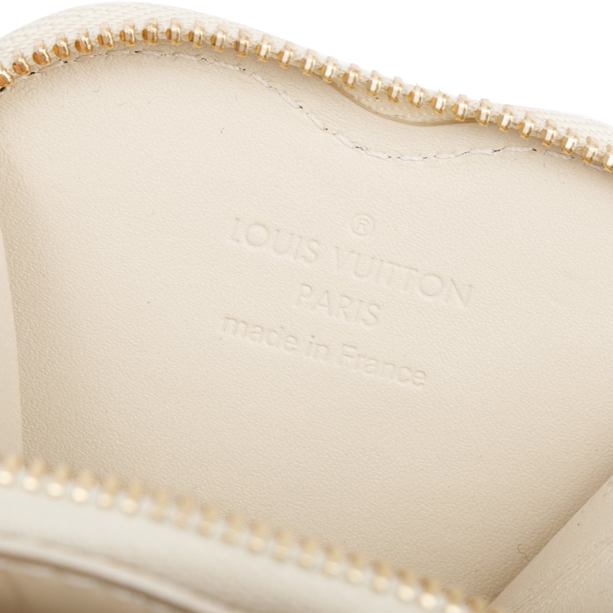 Louis Vuitton White Monogram Vernis Mini Heart Coin Key Pouch