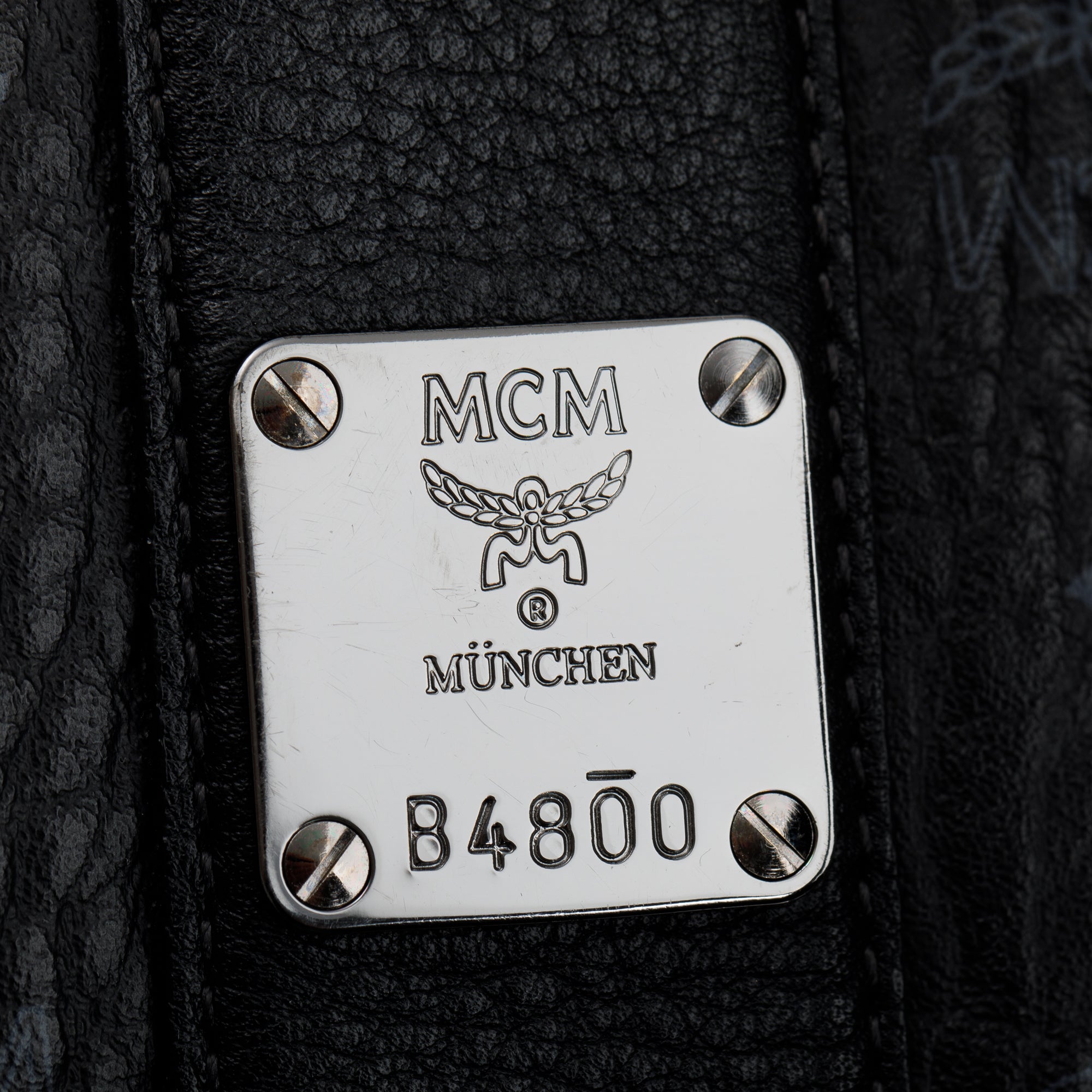 MCM Black Visetos Medium Reversible Liz Shopper Tote w/ Pouch