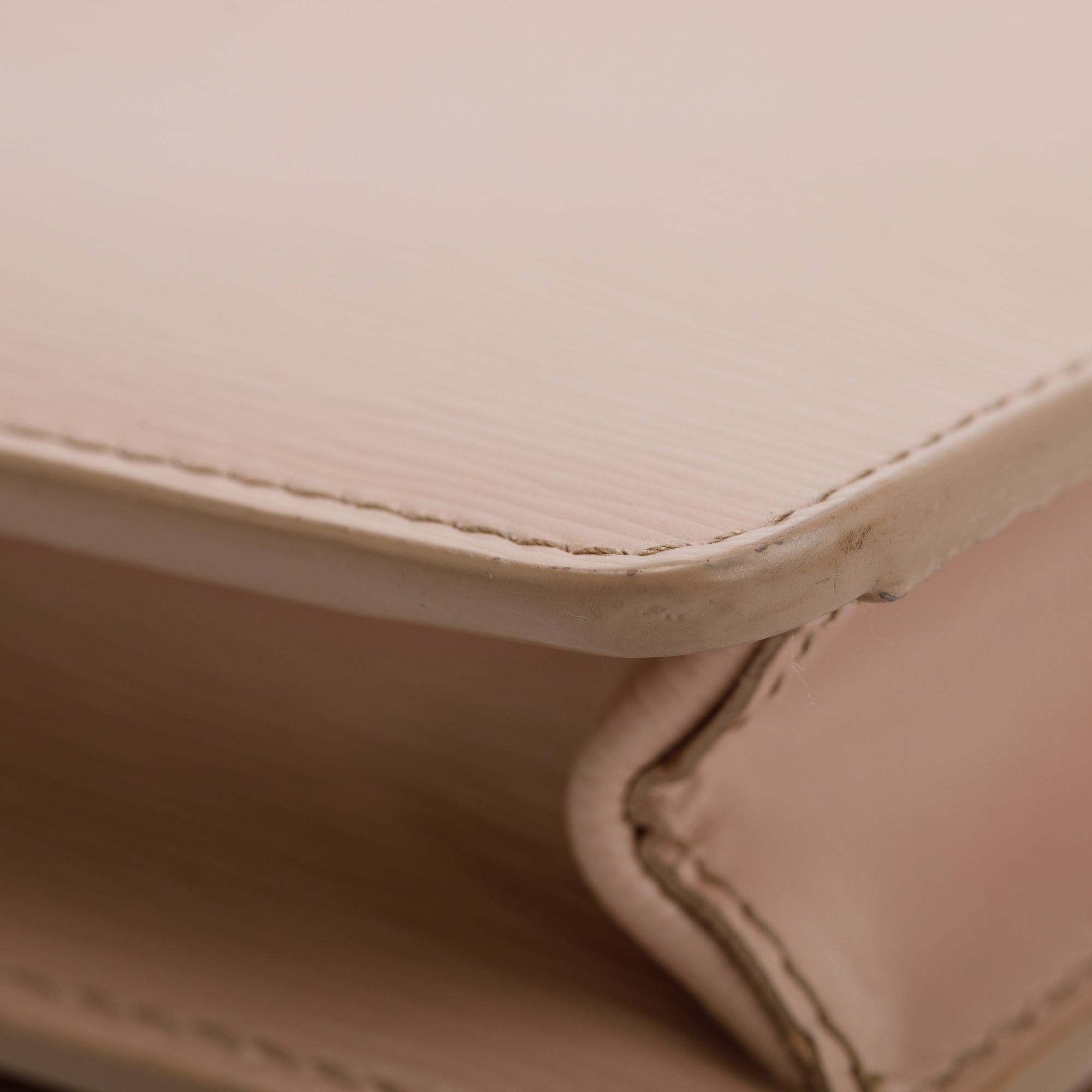 Prada Beige Vitello Move Wallet on Chain w/ Box & Authenticity Card