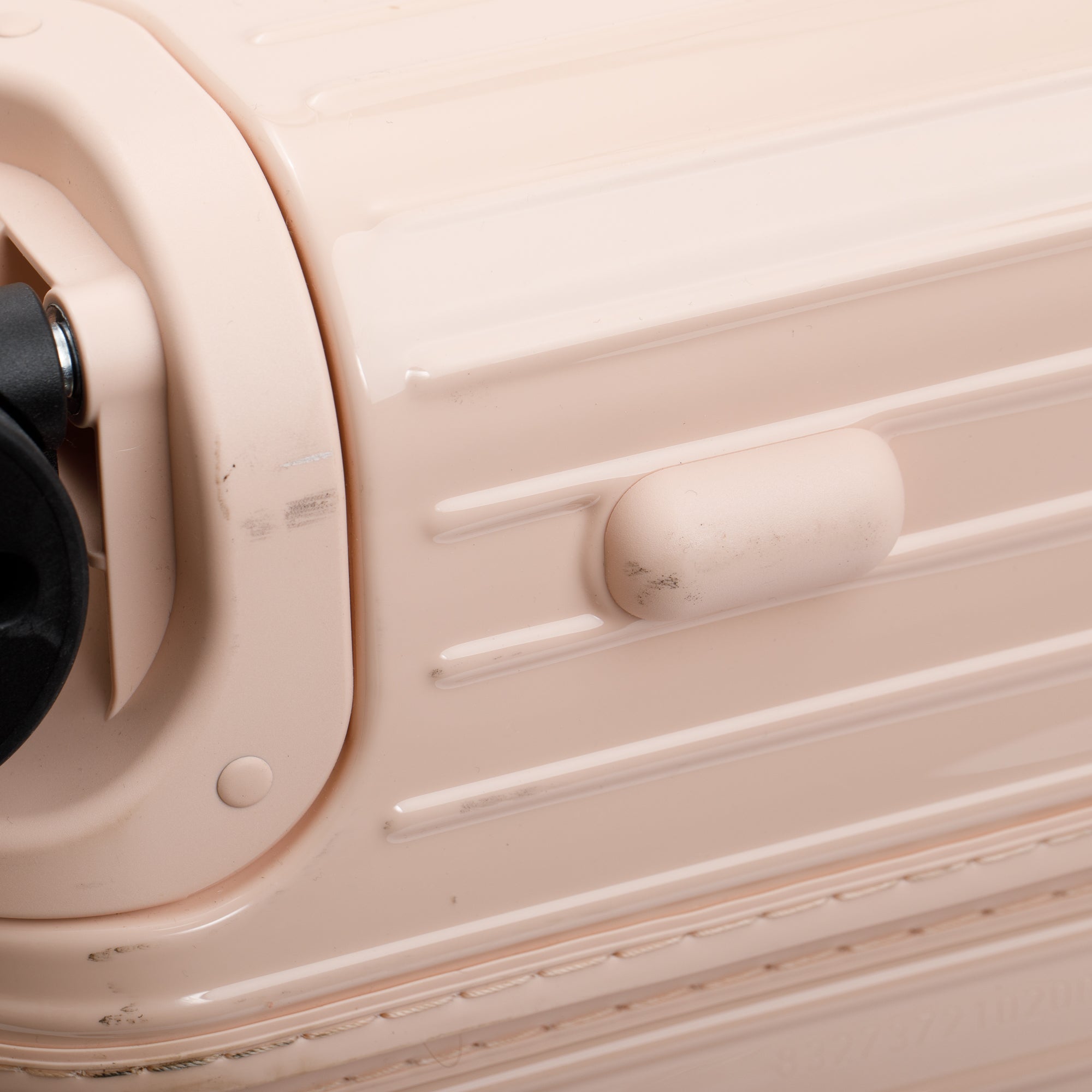 RIMOWA Pink Glossy Polycarbonate Essential Multi-wheel Check-In M Luggage