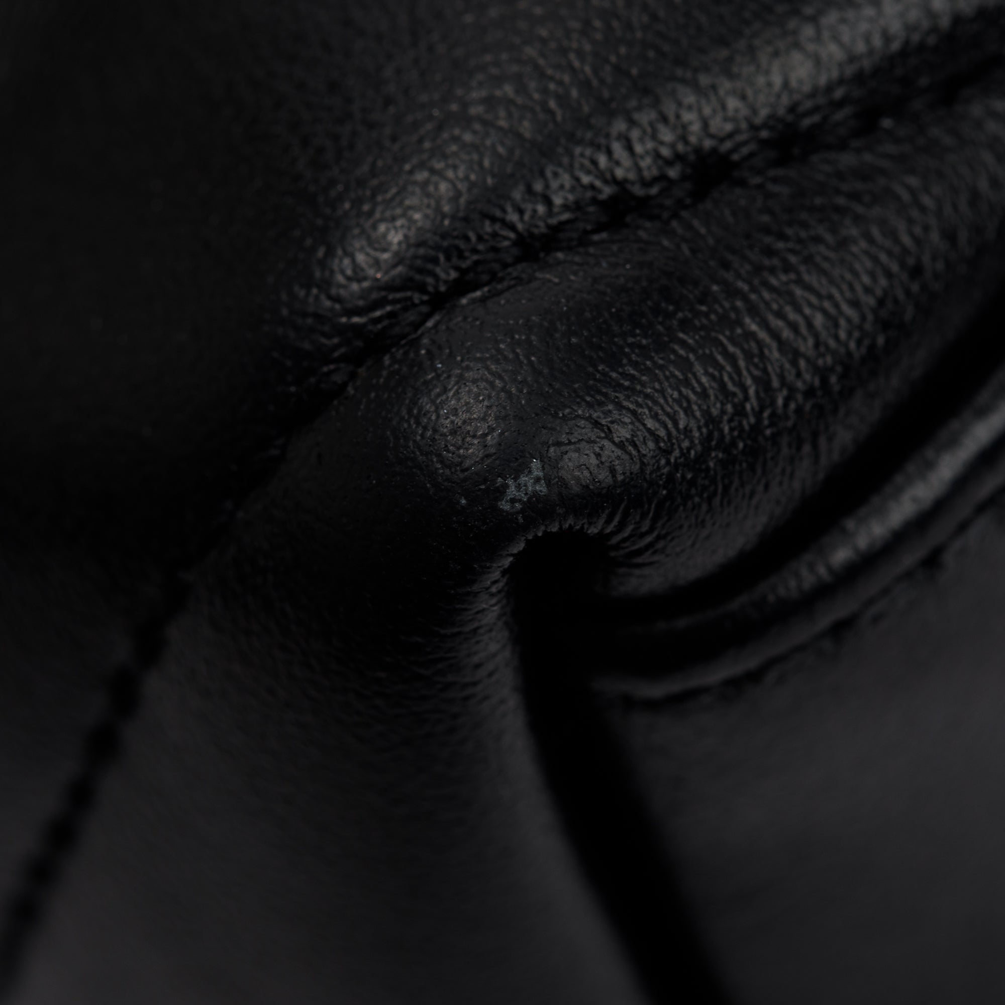 Saint Laurent 2020 Black Quilted Leather Small LouLou Chain Shoulder Bag w/ Box