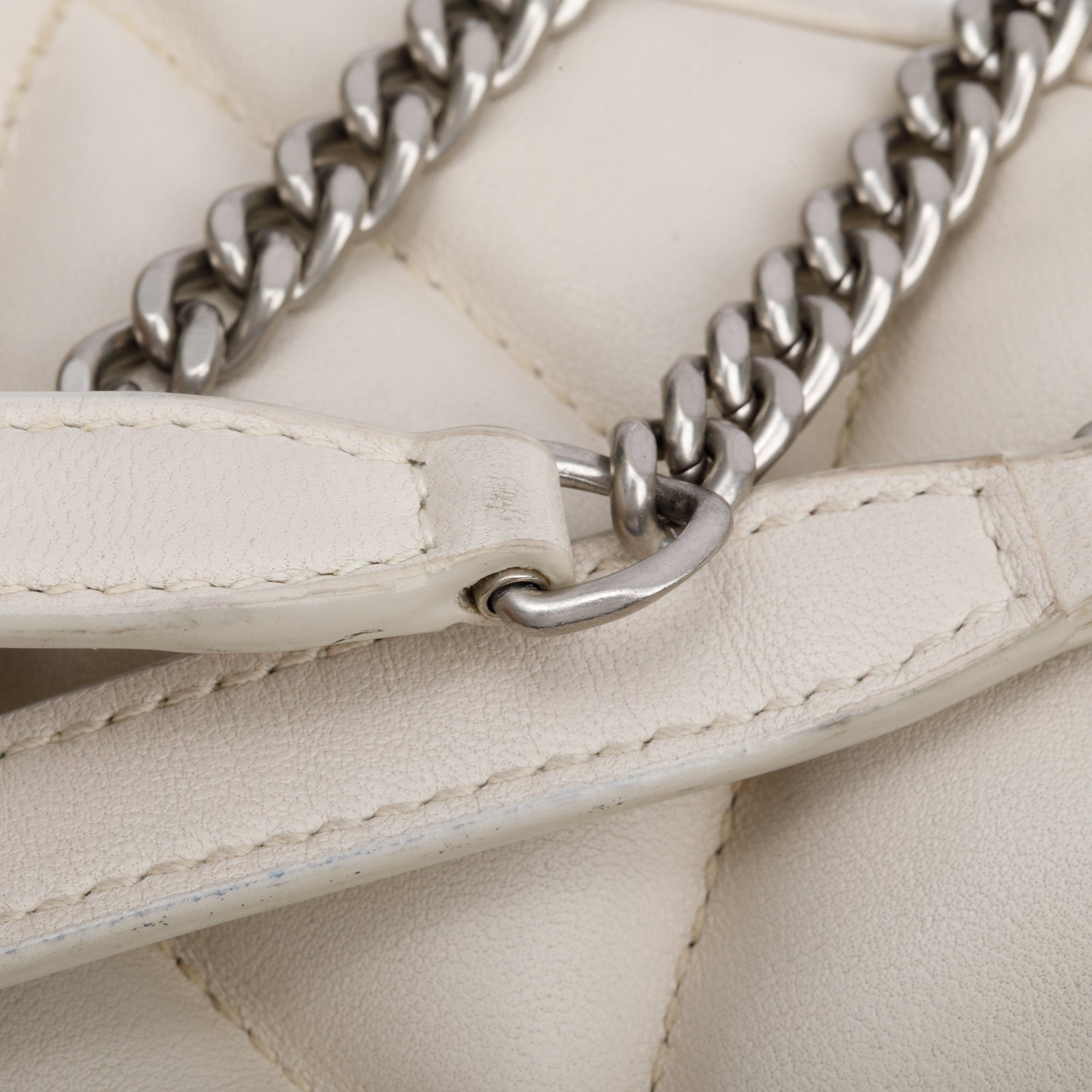 Saint Laurent 2020 White Nappa Leather Toy Puffer Loulou Shoulder Bag w/ Box