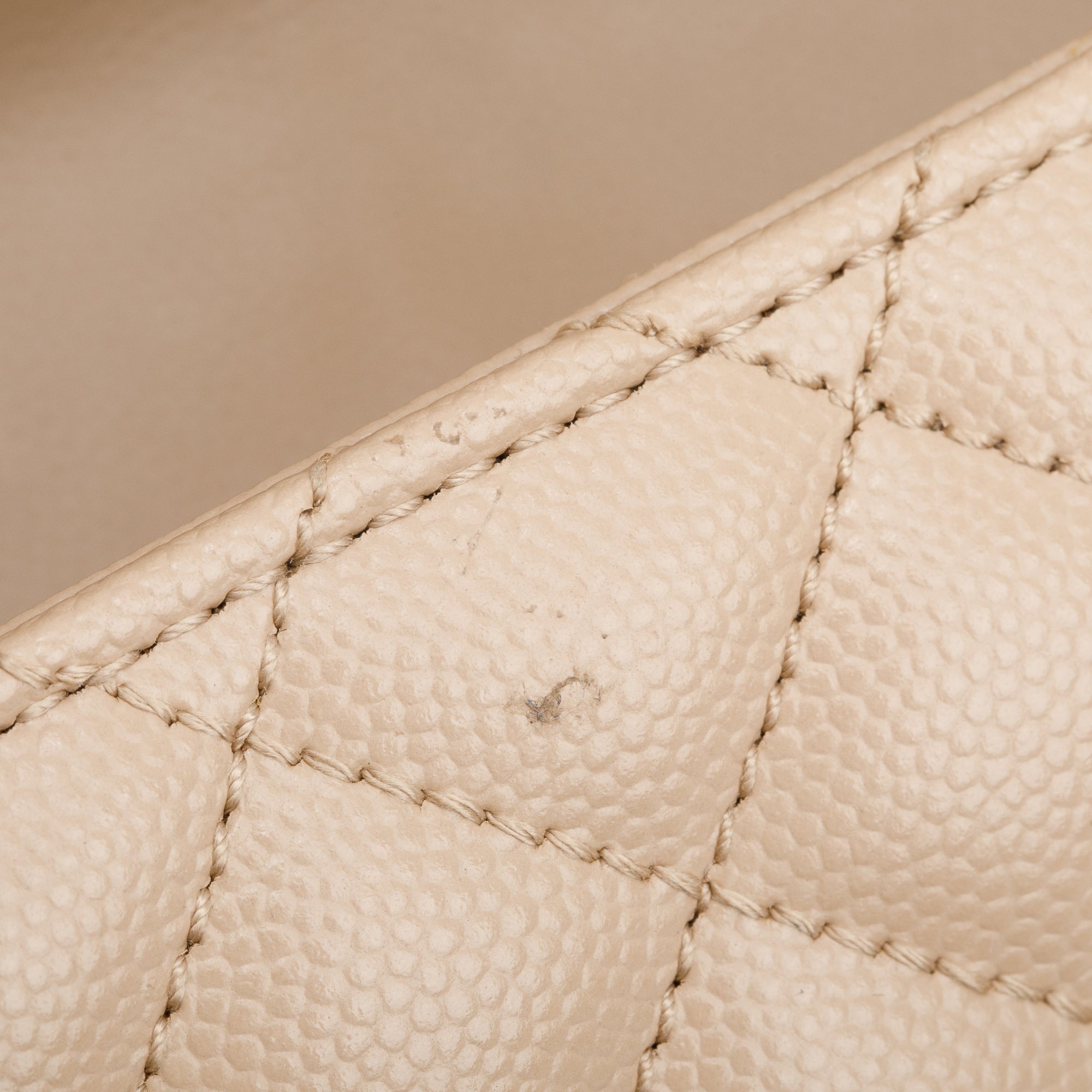 Saint Laurent Beige Quilted Grain De Poudre Leather Large Envelope Chain Bag