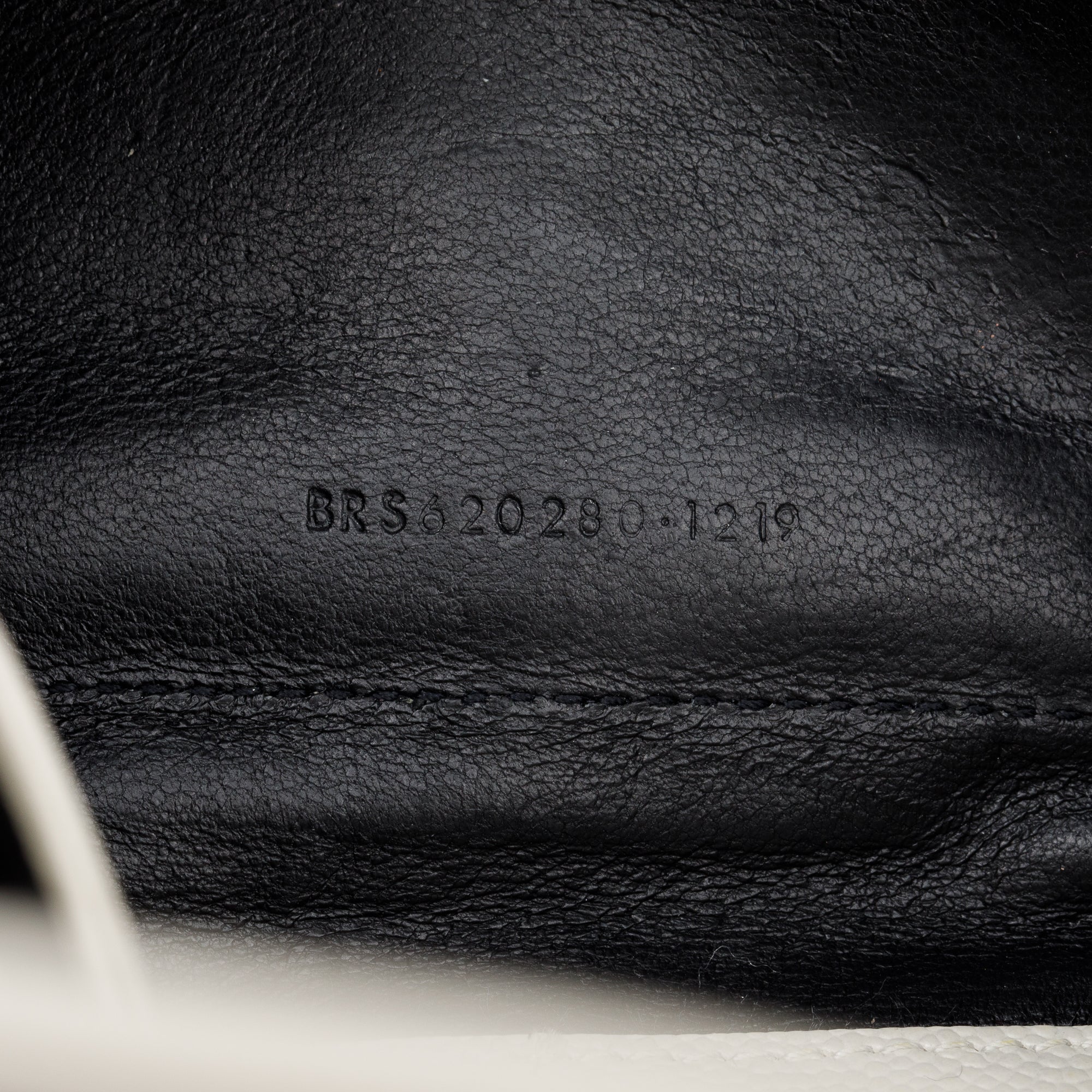 Saint Laurent White Mix Matelasse Grain De Poudre Leather Envelope Chain Wallet