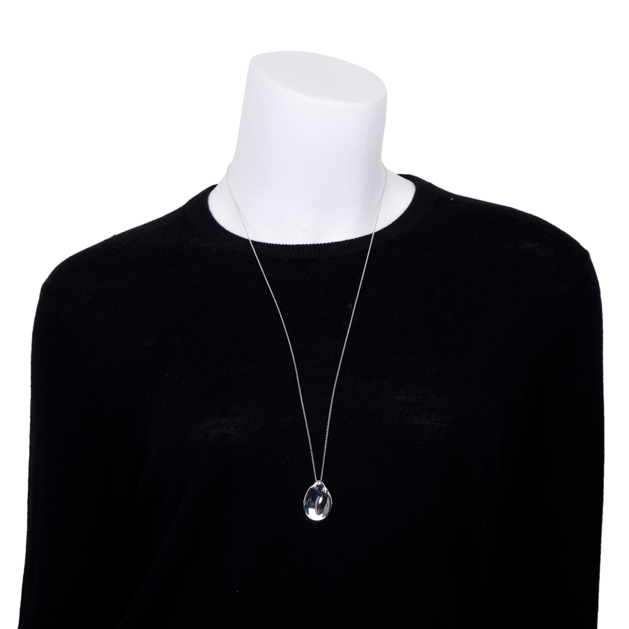 Tiffany & Co. Elsa Peretti Medium Madonna Pendant Necklace