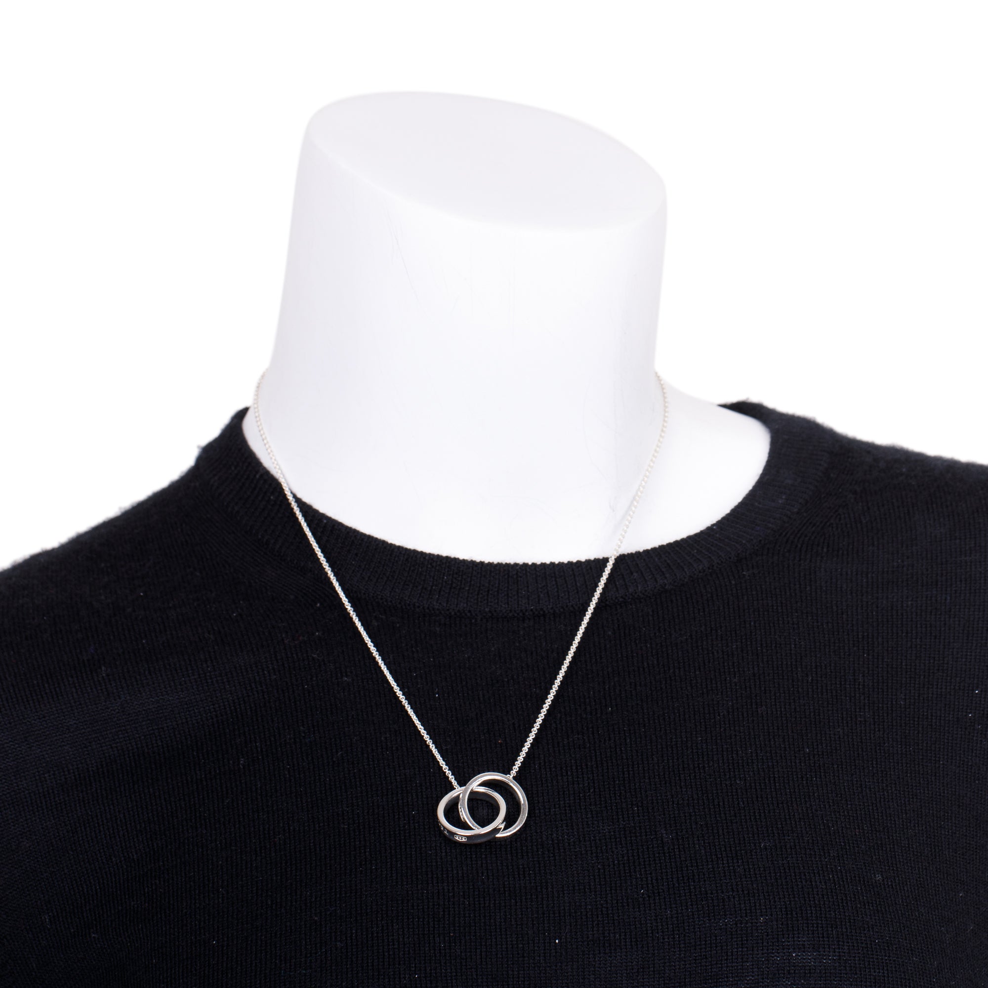 Tiffany & Co. Sterling Silver Medium 1837 Interlocking Circles Pendant Necklace