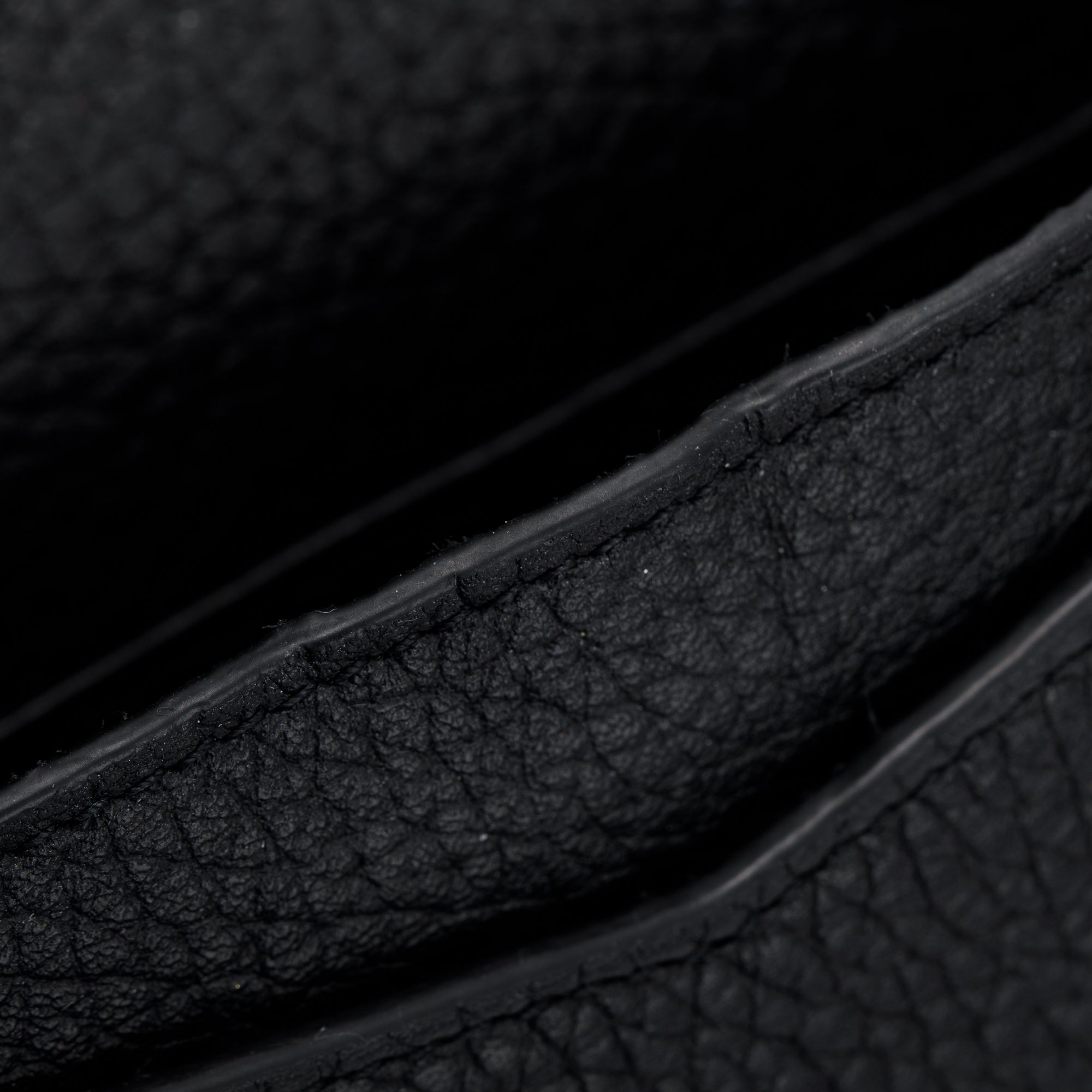 Valentino Black Pebbled Calfskin Rockstud Envelope Wallet on Chain w/ Box