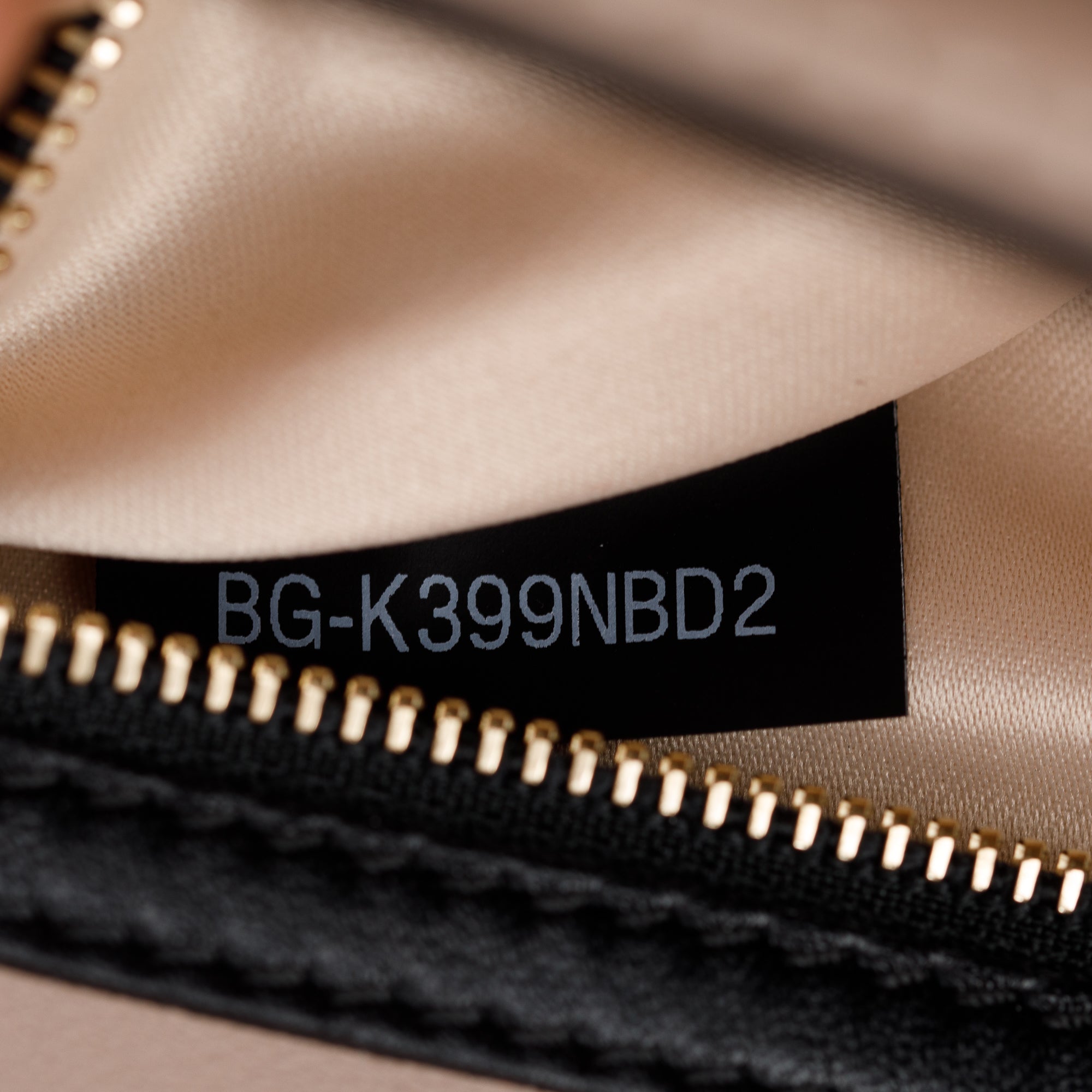 Valentino Black Smooth Calfskin Leather Rockstud Wristlet Clutch