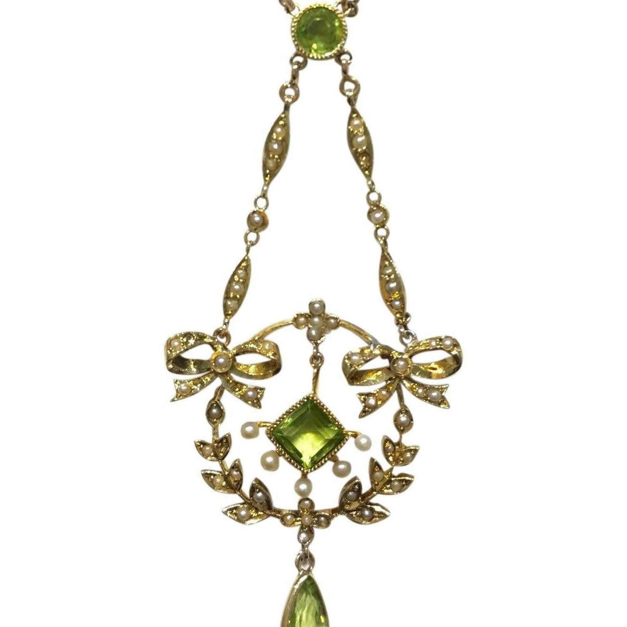 14 Karat Yellow Gold Peridot and Seed Pearl Chain Necklace