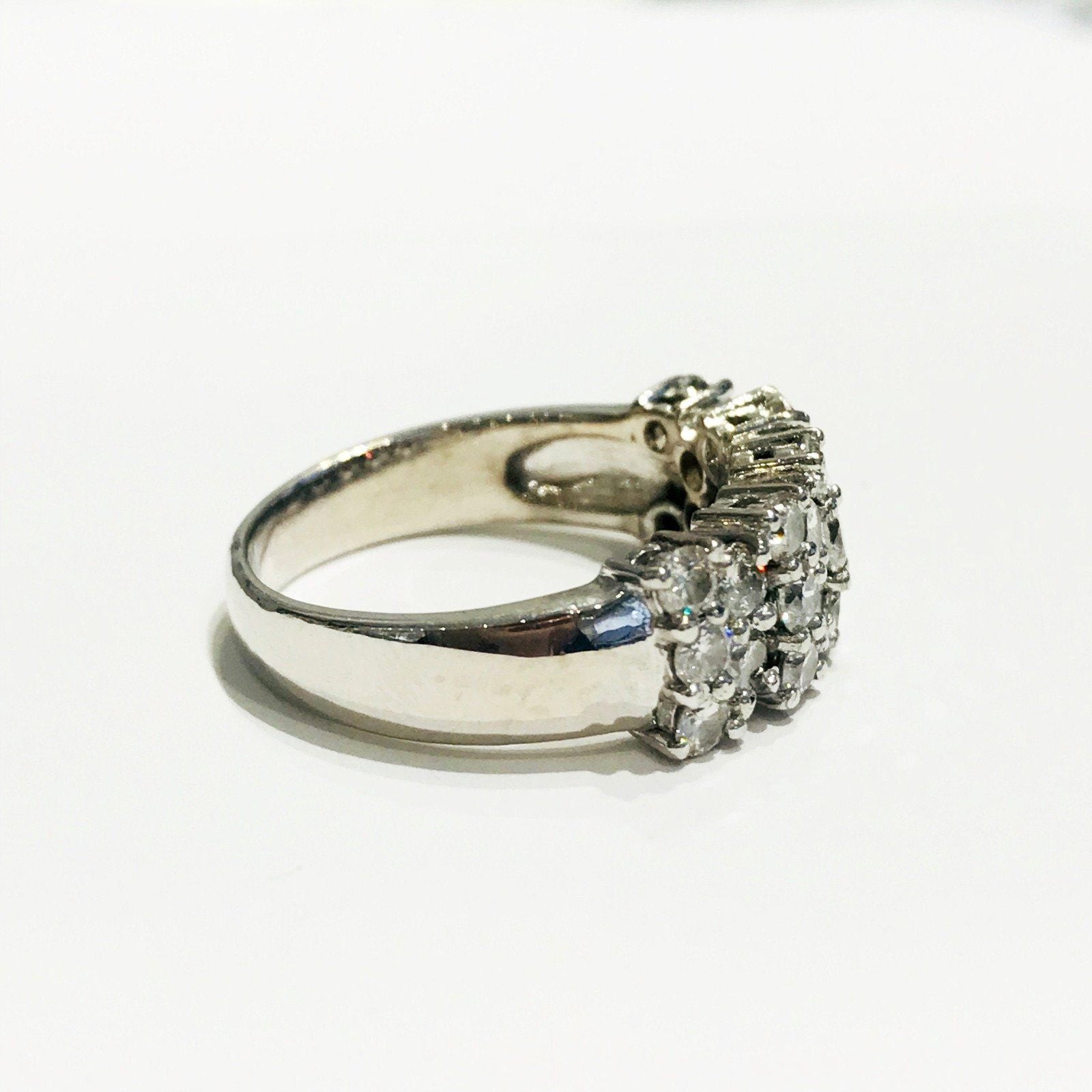 18 Karat White Gold Diamond Ring