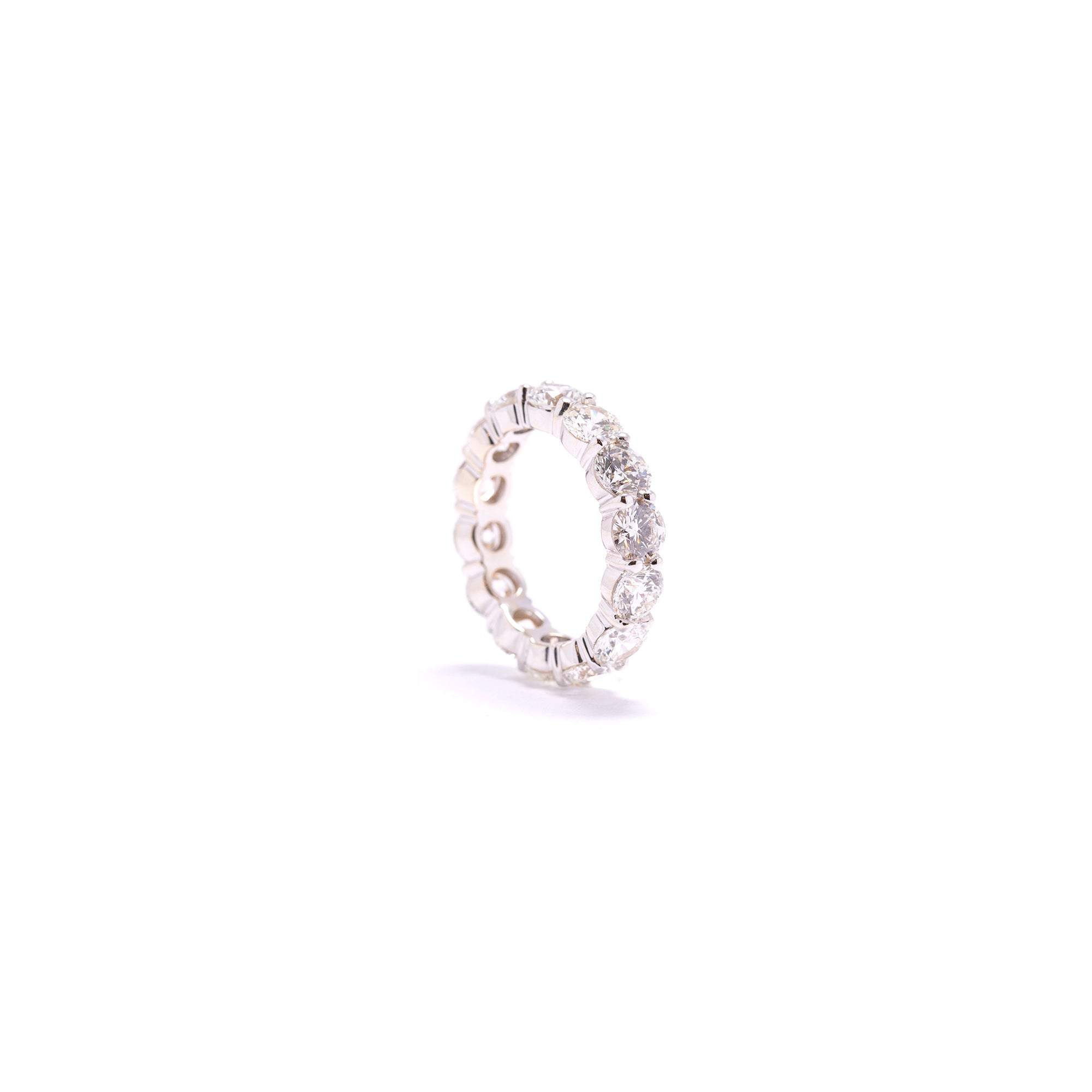 18k White Gold Diamond Eternity Band Ring
