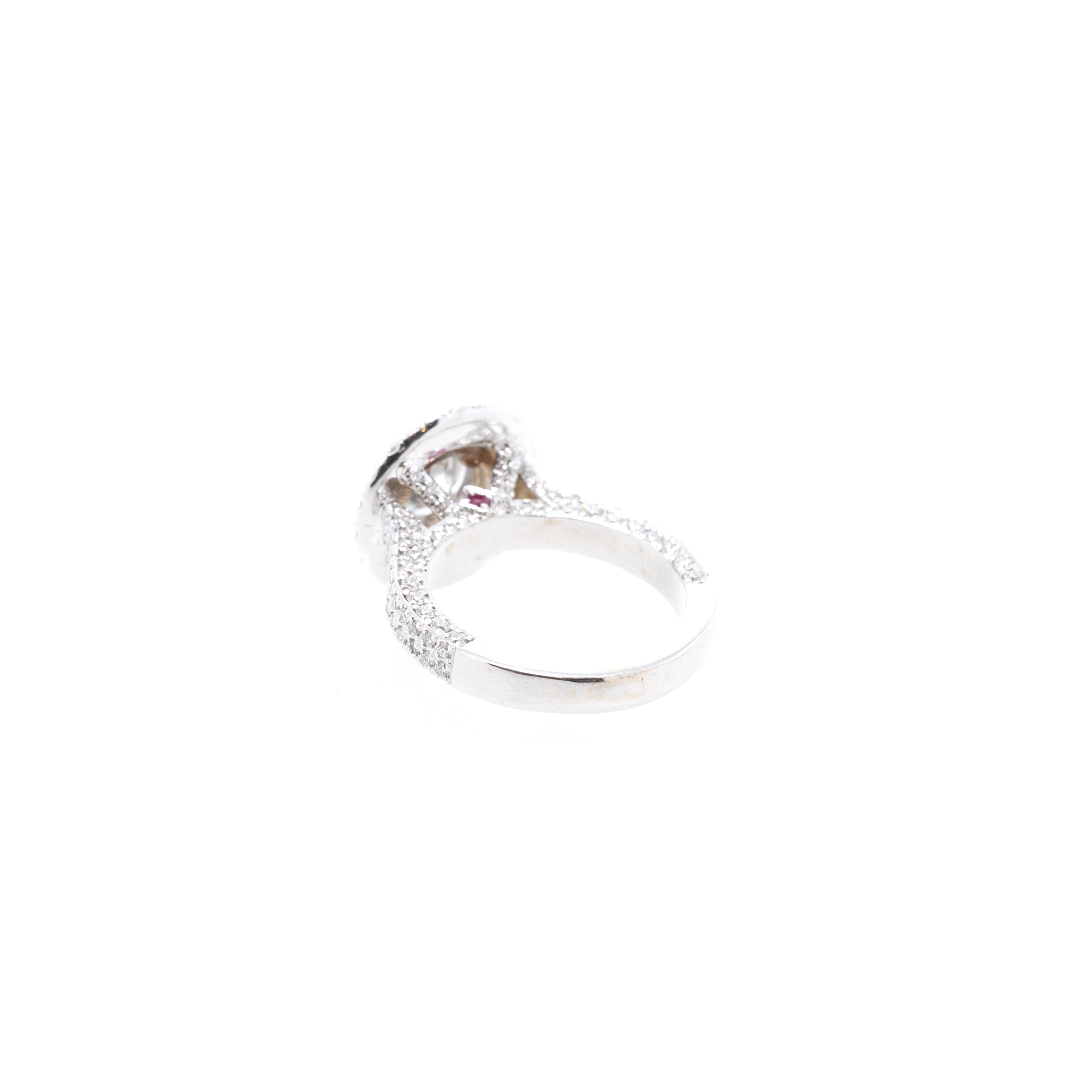 18k White Gold Diamond Halo Engagement Ring