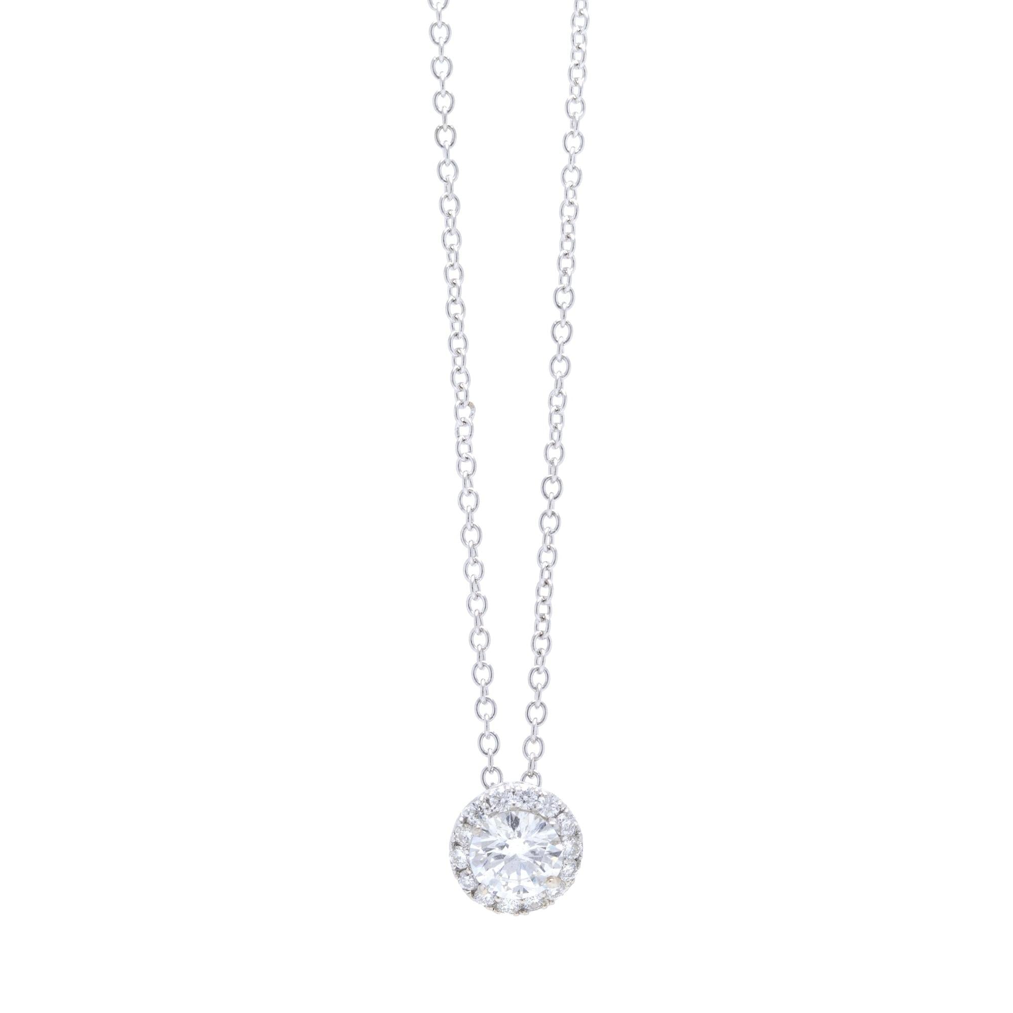 18k White Gold Diamond Pendant Necklace