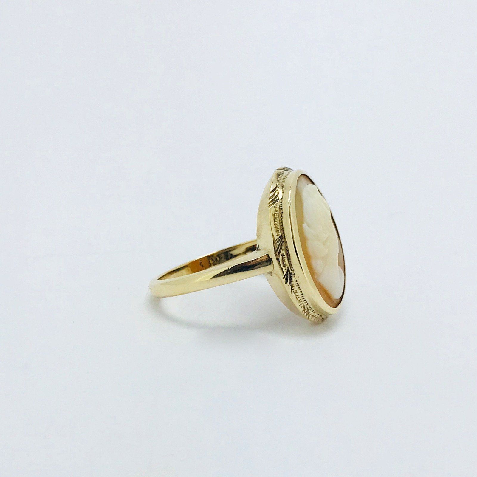 Antique Cameo Ring