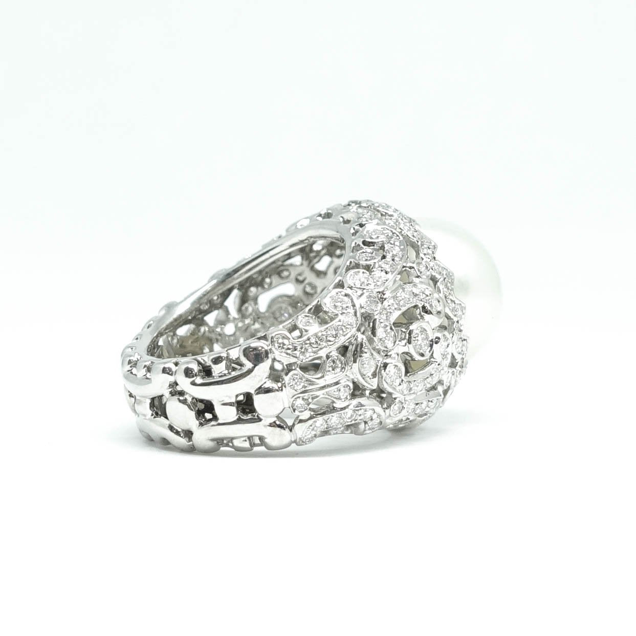 Art Deco Design Pearl and Diamond Filigree Ring