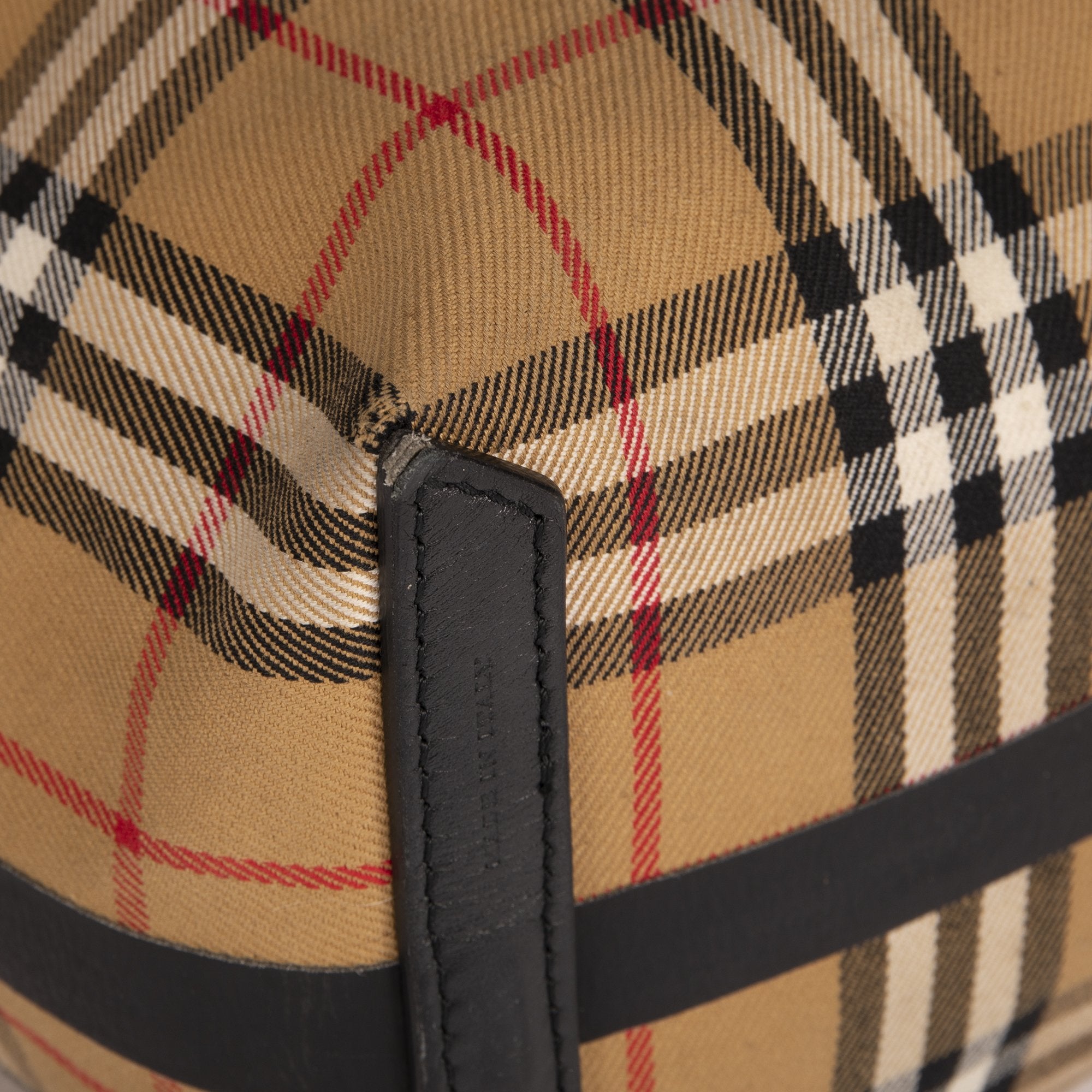 Burberry Vintage Check Medium The Giant Reversible Tote