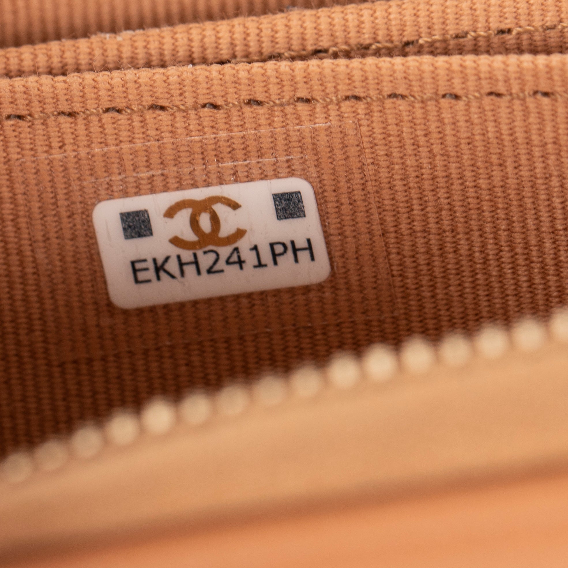 Chanel 2022 19 Zipped Coin Purse w/ Box & Receipt