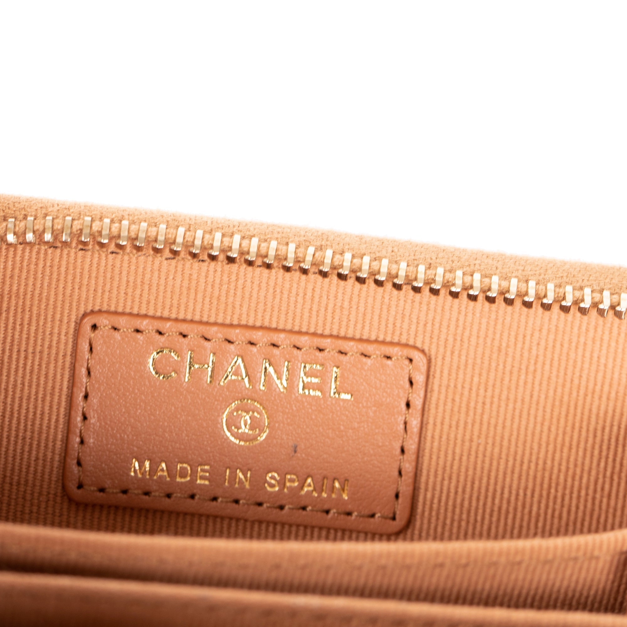 Chanel 2022 19 Zipped Coin Purse w/ Box & Receipt