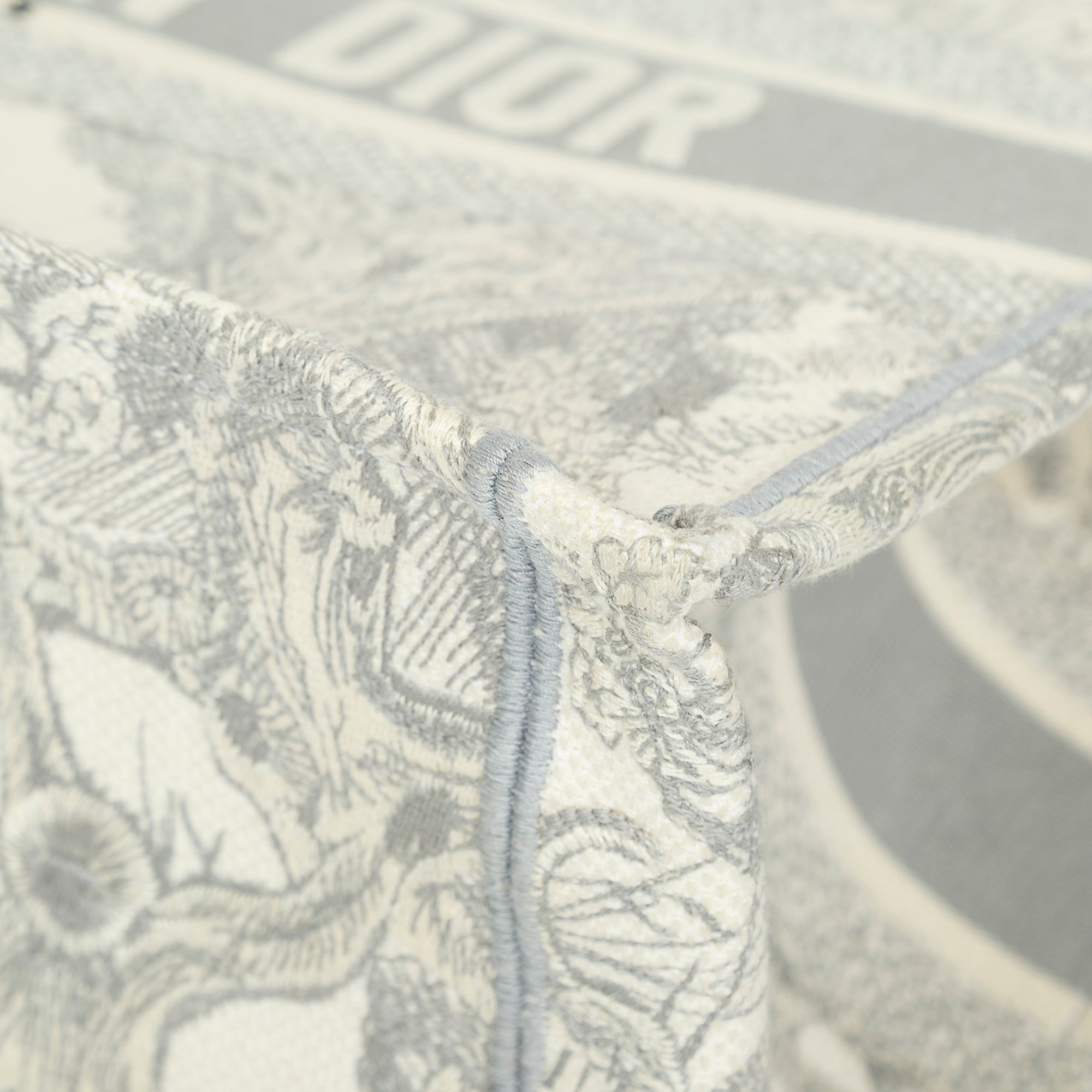 Christian Dior 2020 Medium Toile de Jouy Reverse Book Tote