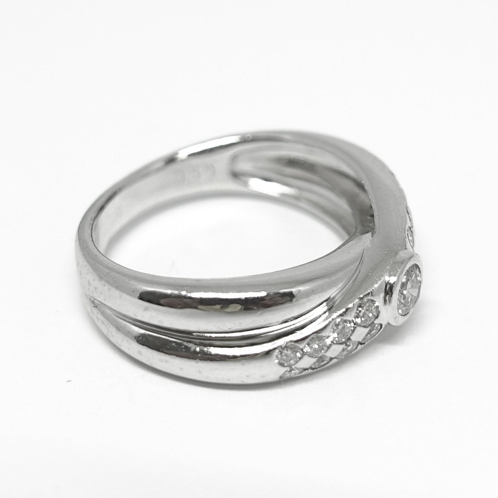Crossover Diamond Ring