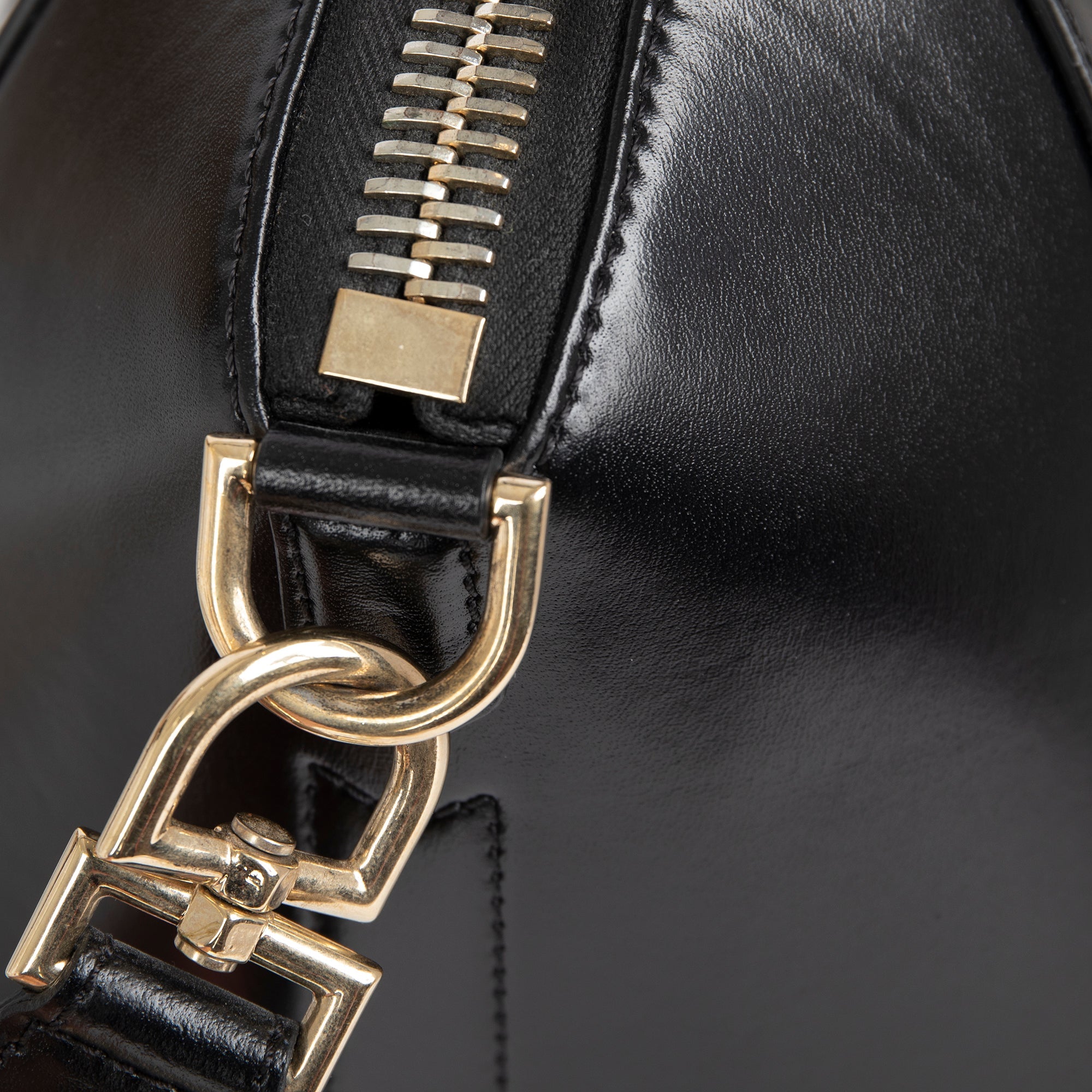 Givenchy Medium Antigona Satchel